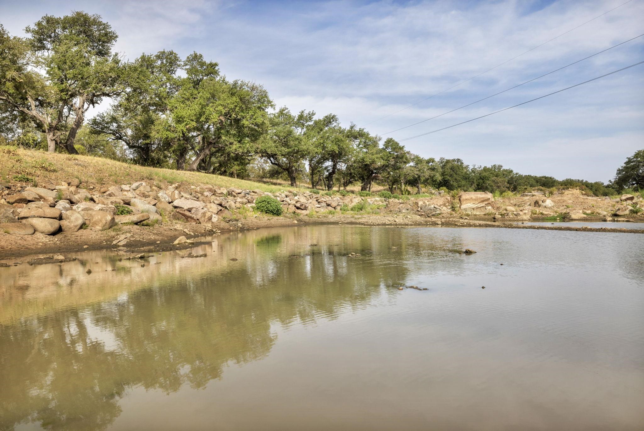 2467 Rough Hollow Road Property Photo 10