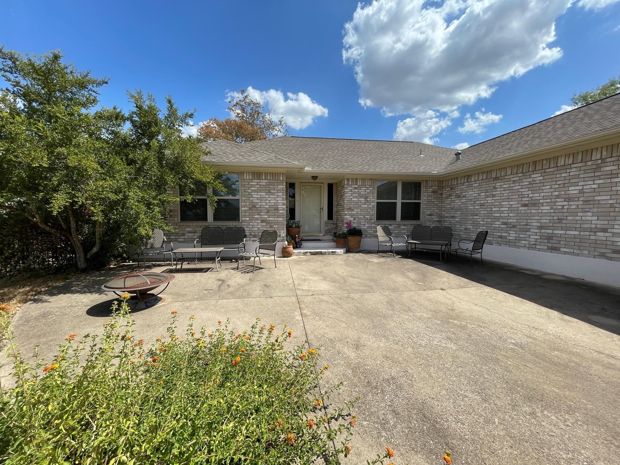 237 Cove Creek Drive Property Photo 1