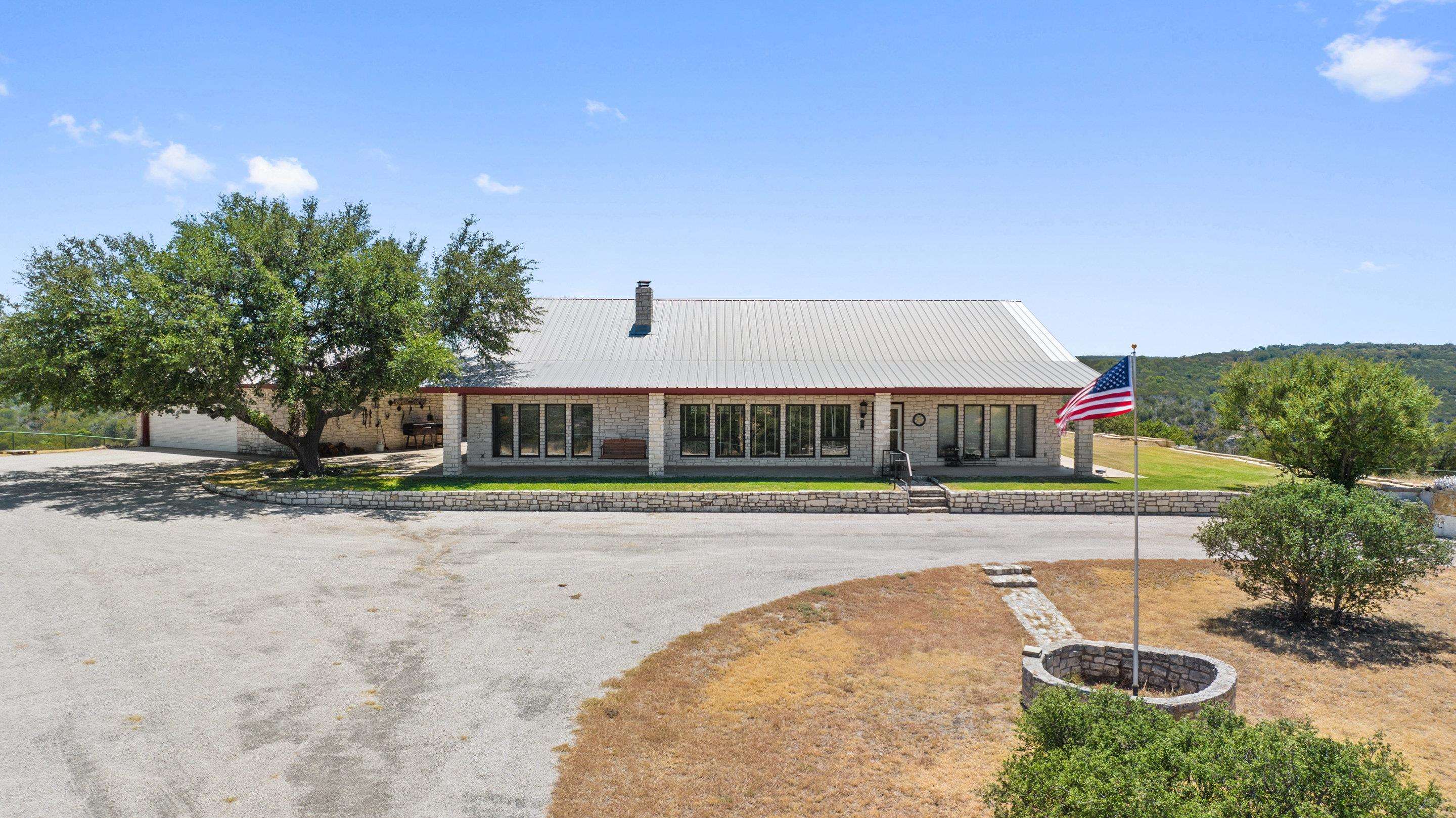 241 County Road 1287 Property Photo 7