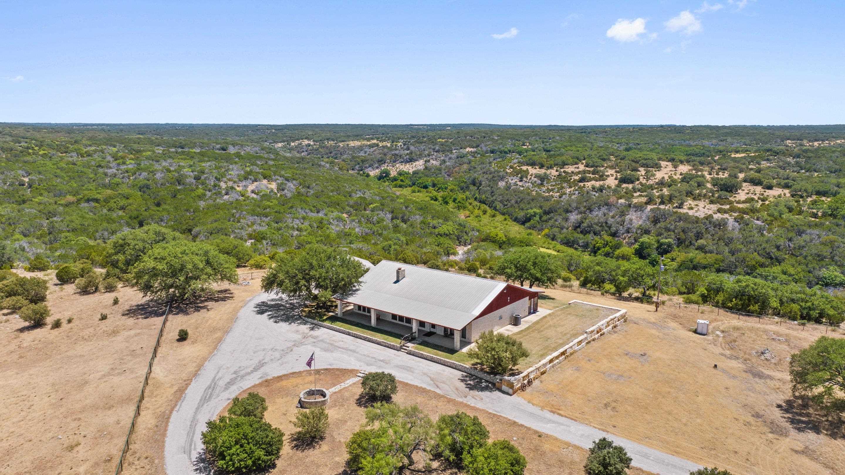 241 County Road 1287 Property Photo 17