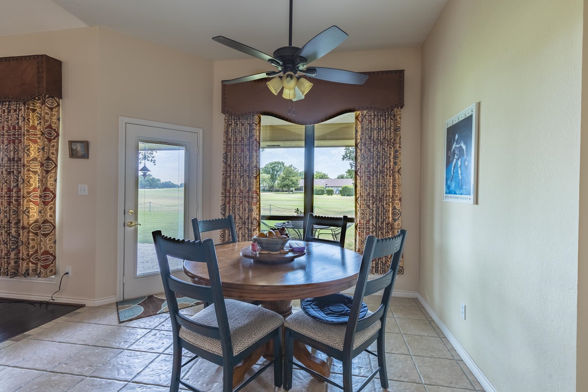 112 Broadmoor Street Property Photo 7