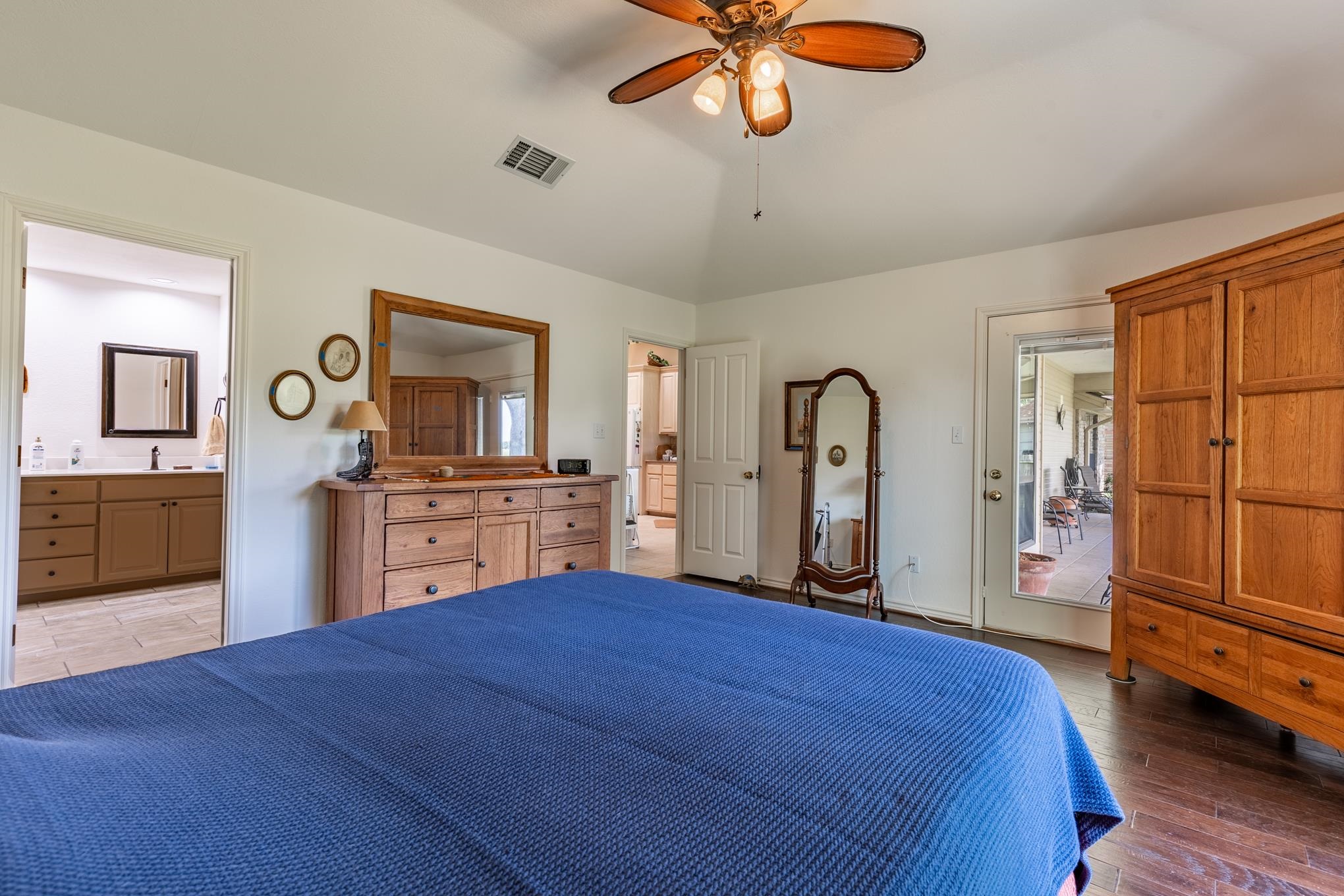 112 Broadmoor Street Property Photo 18