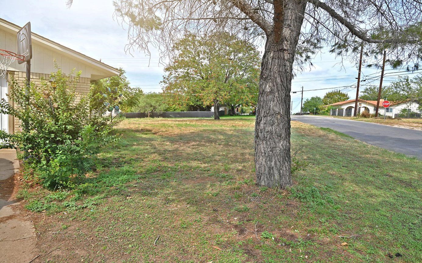 1315 Northwood Drive Property Photo 4