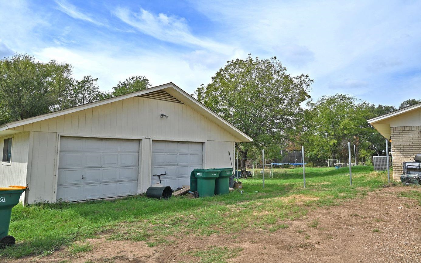 1315 Northwood Drive Property Photo 5