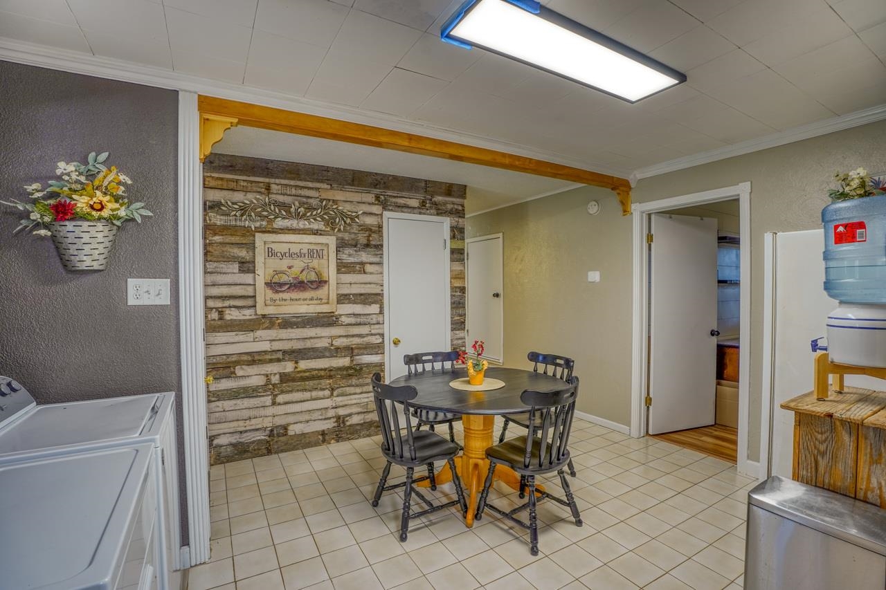 131 Shady Grove Road Property Photo 8
