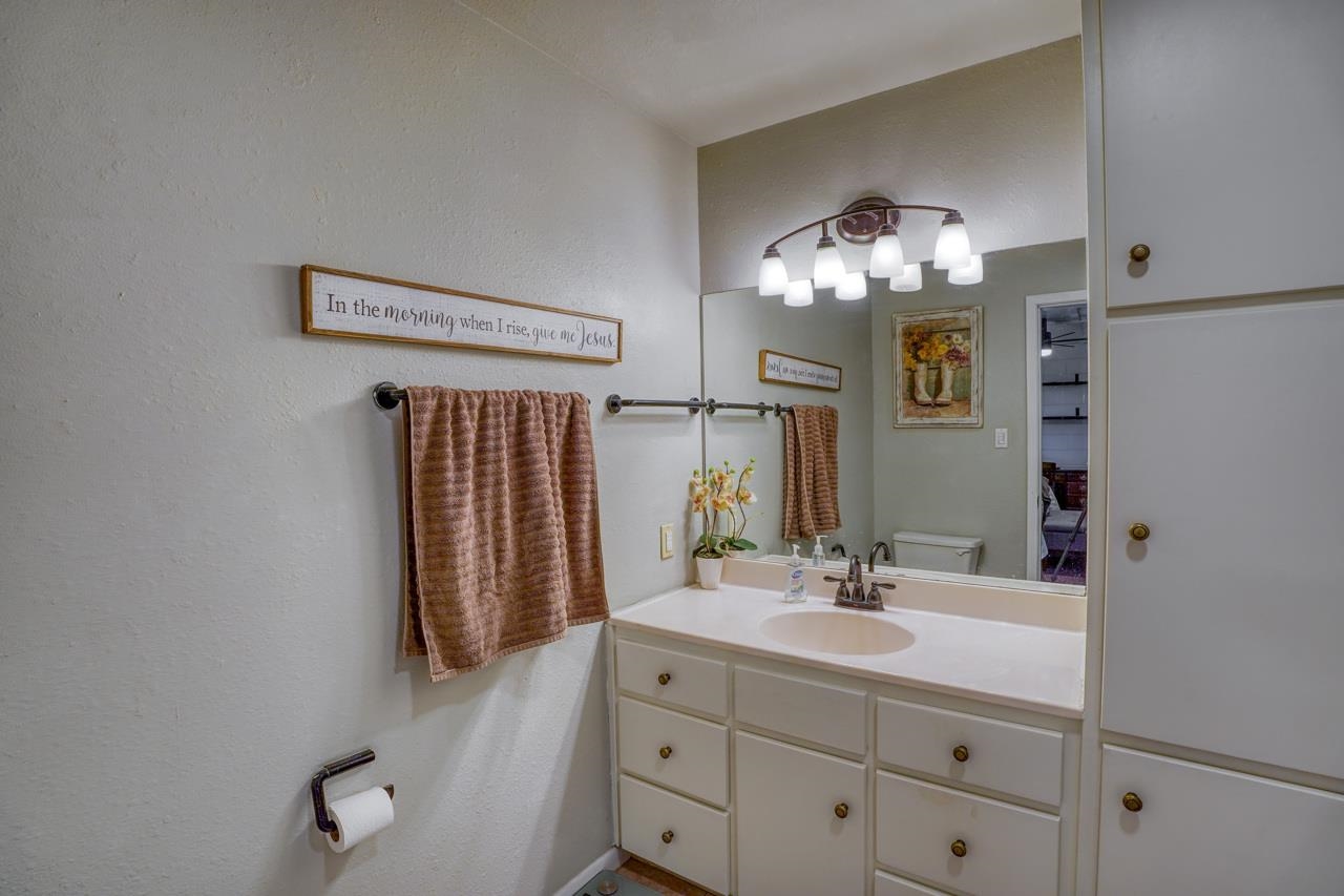 131 Shady Grove Road Property Photo 10