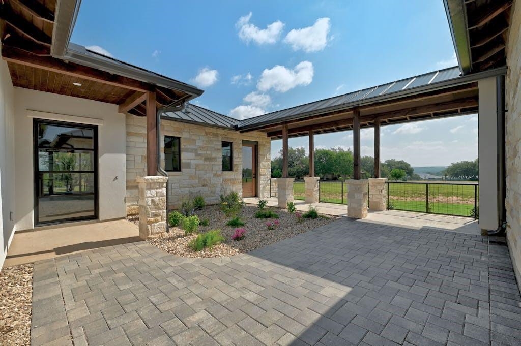 24907 Stableford Circle Property Photo 10