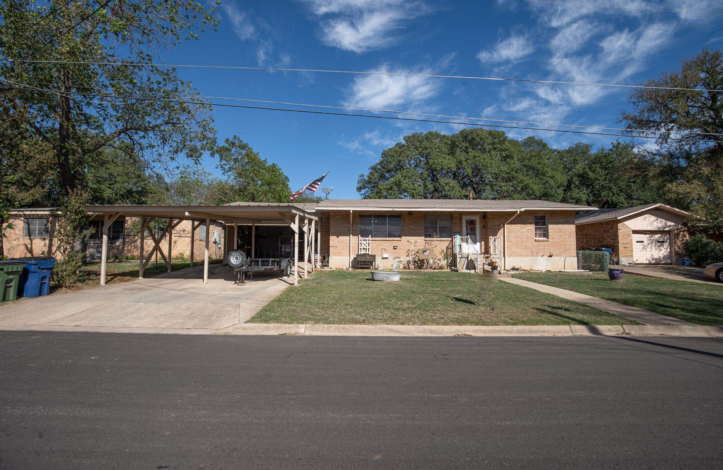 805 N West Street Property Photo 1