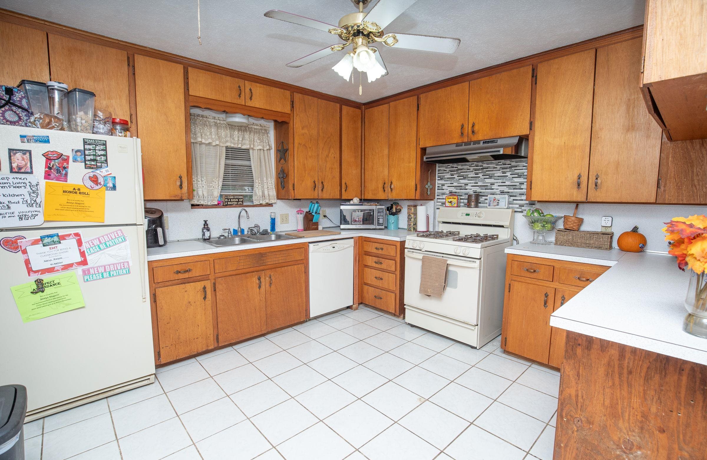 805 N West Street Property Photo 5