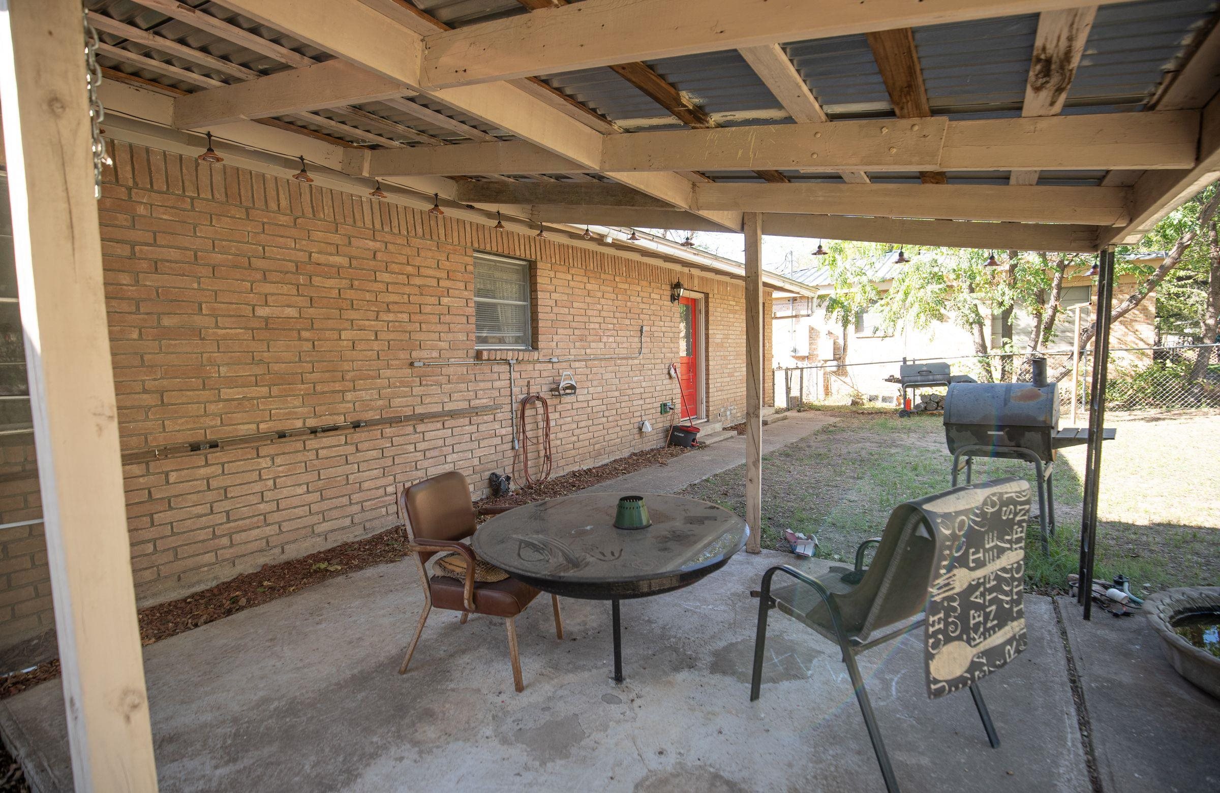 805 N West Street Property Photo 12