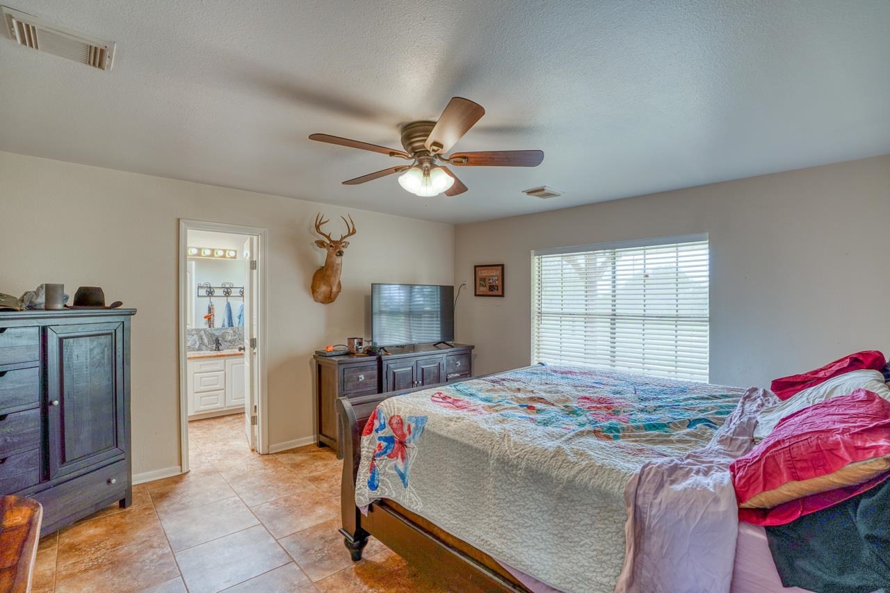 180 Field Creek Lane Property Photo 13