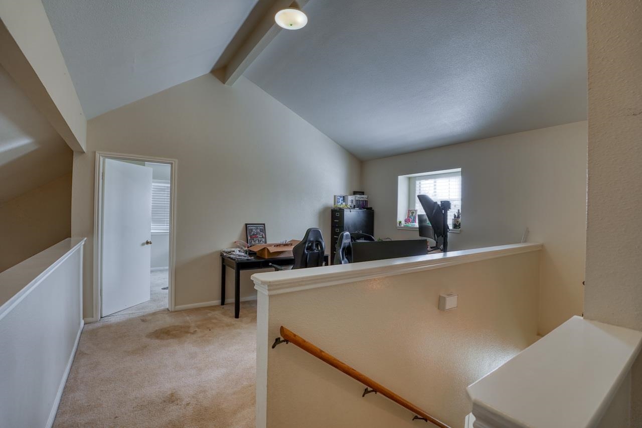 180 Field Creek Lane Property Photo 15