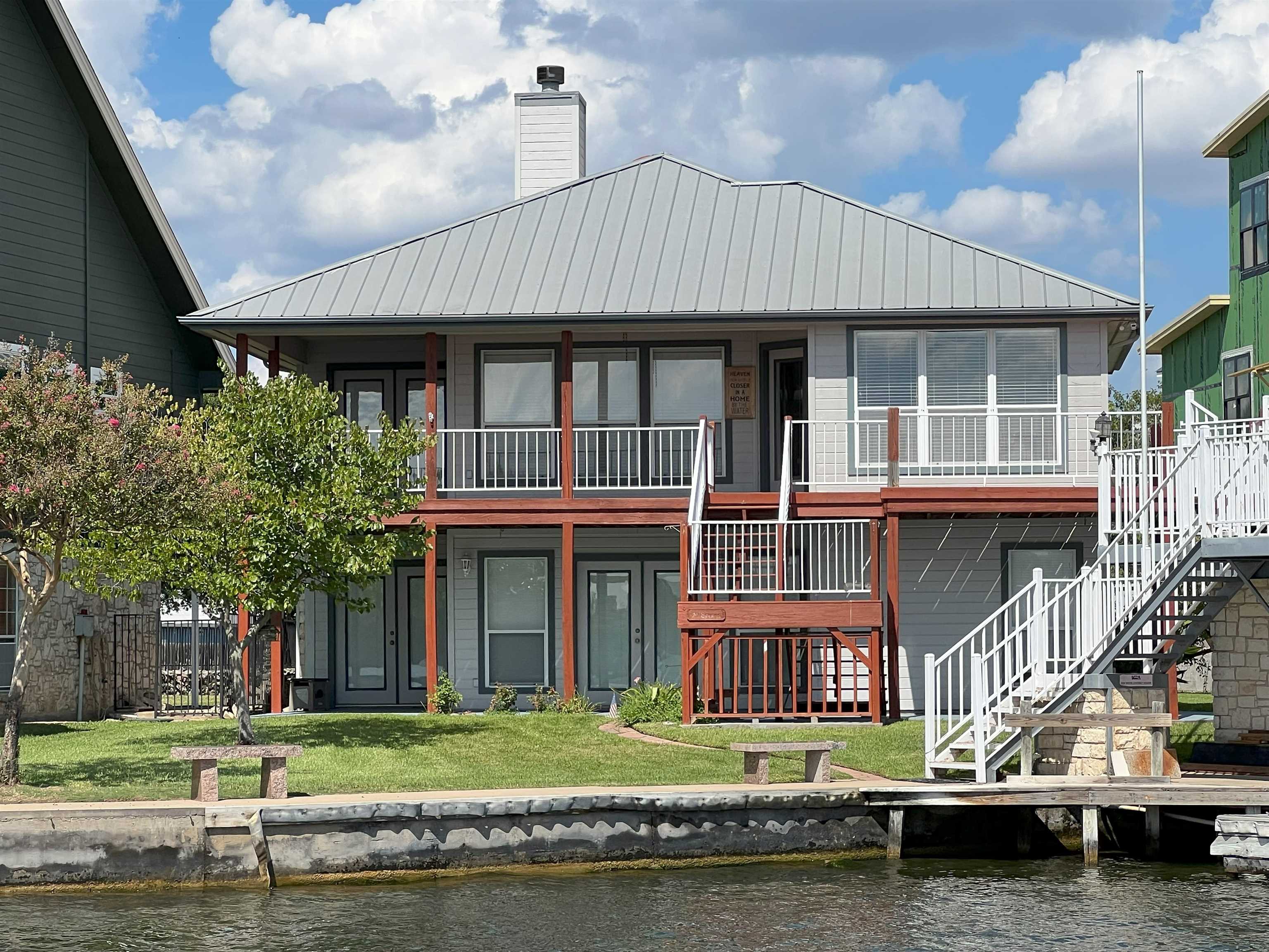 140 Circle Pt Property Photo 3