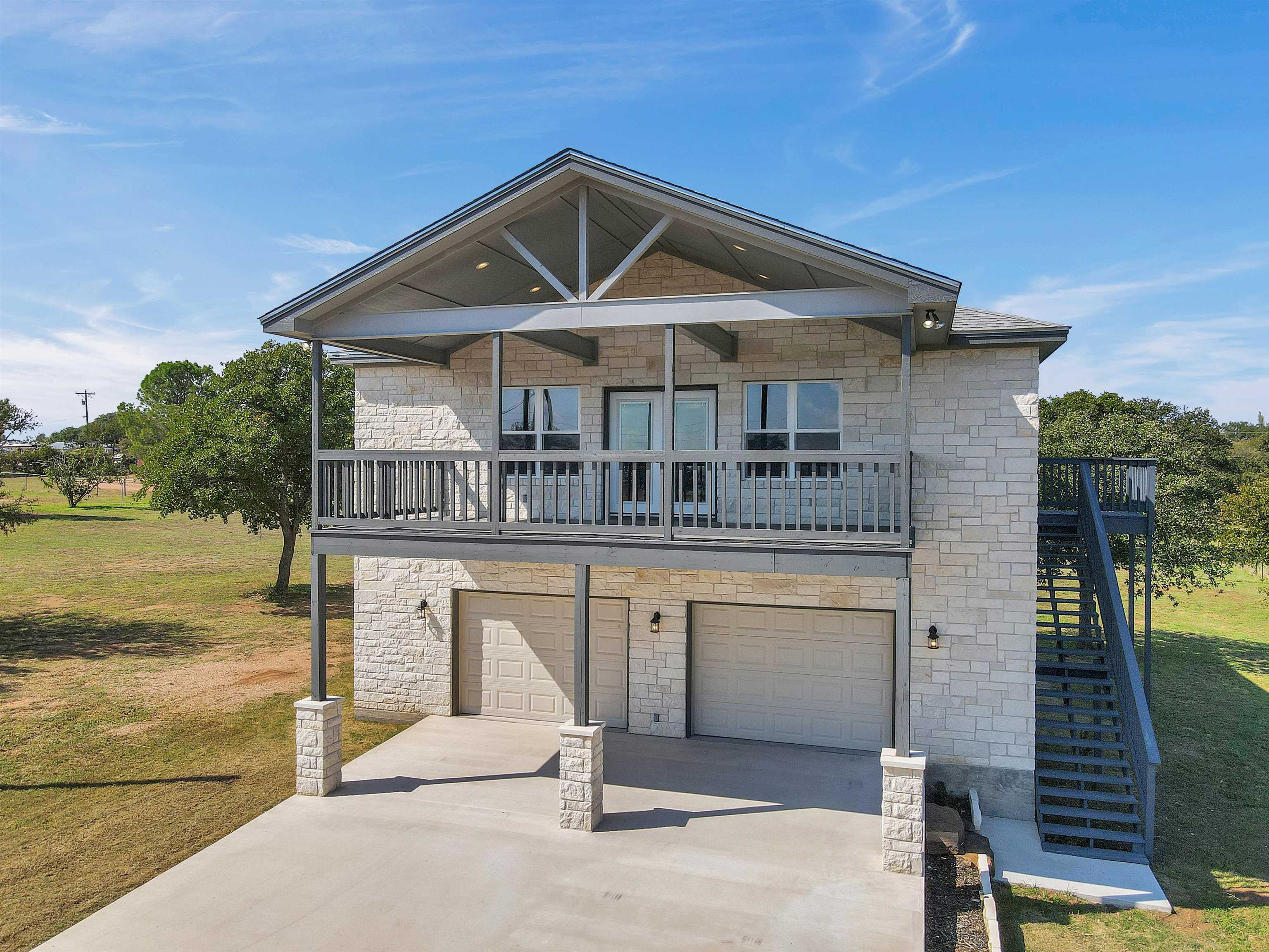 2721 Highway 261 Property Photo 2