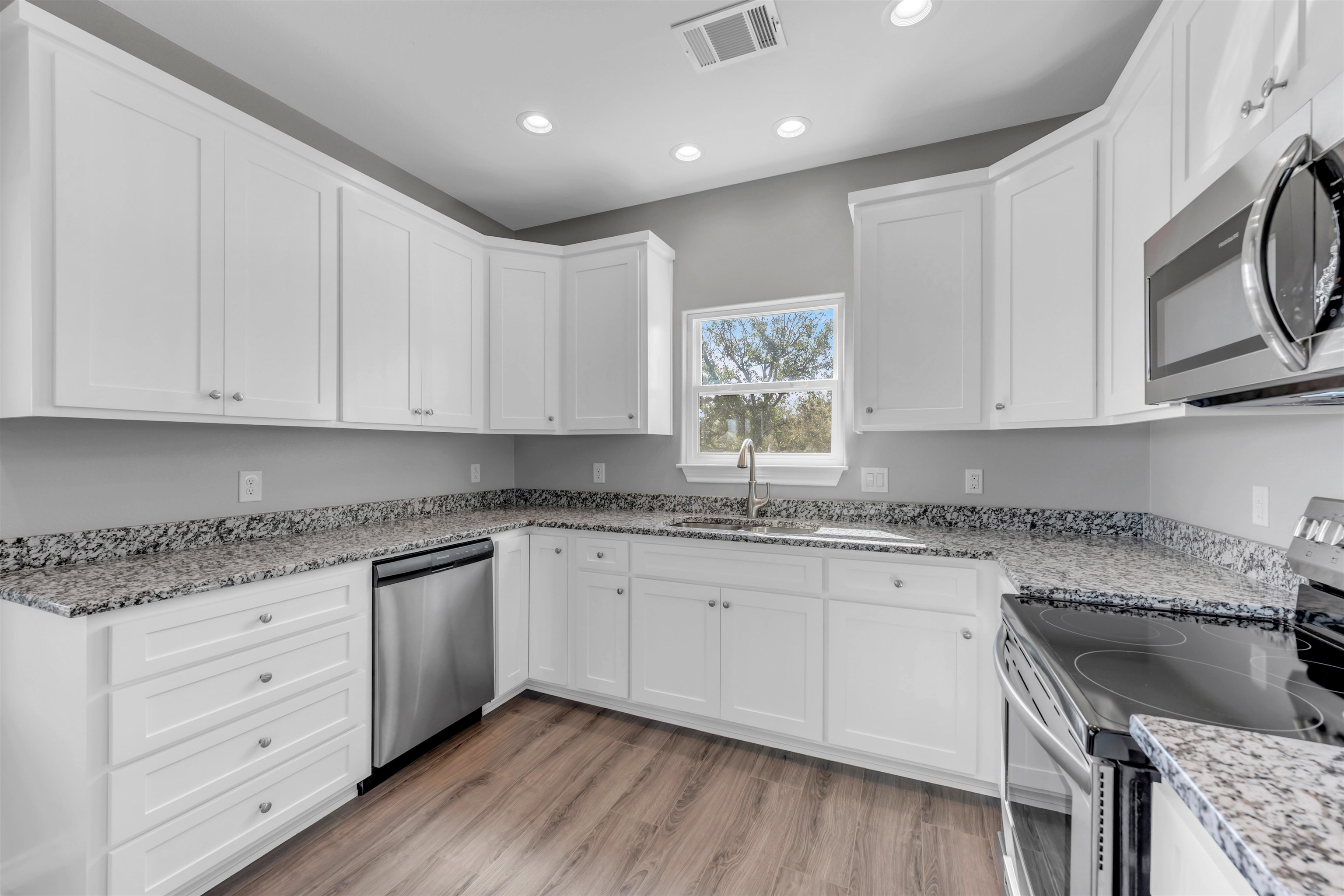 2721 Highway 261 Property Photo 15