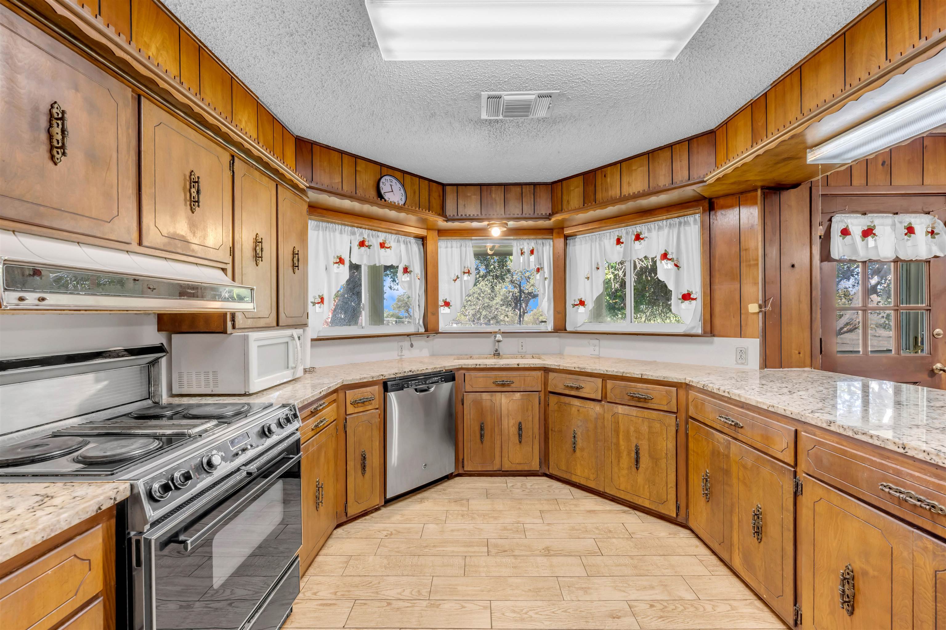 301 Wood Forest Road Property Photo 13