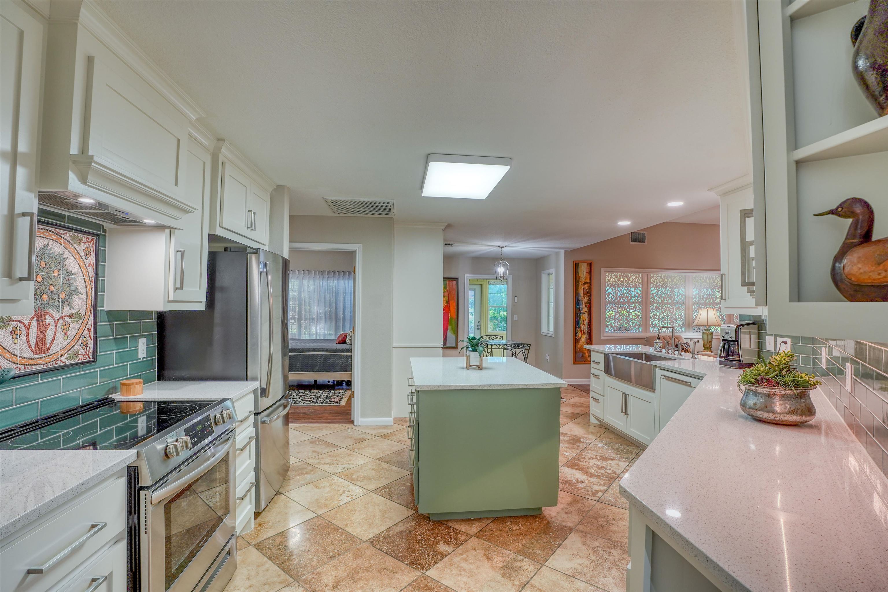 118 Broadmoor Property Photo 12