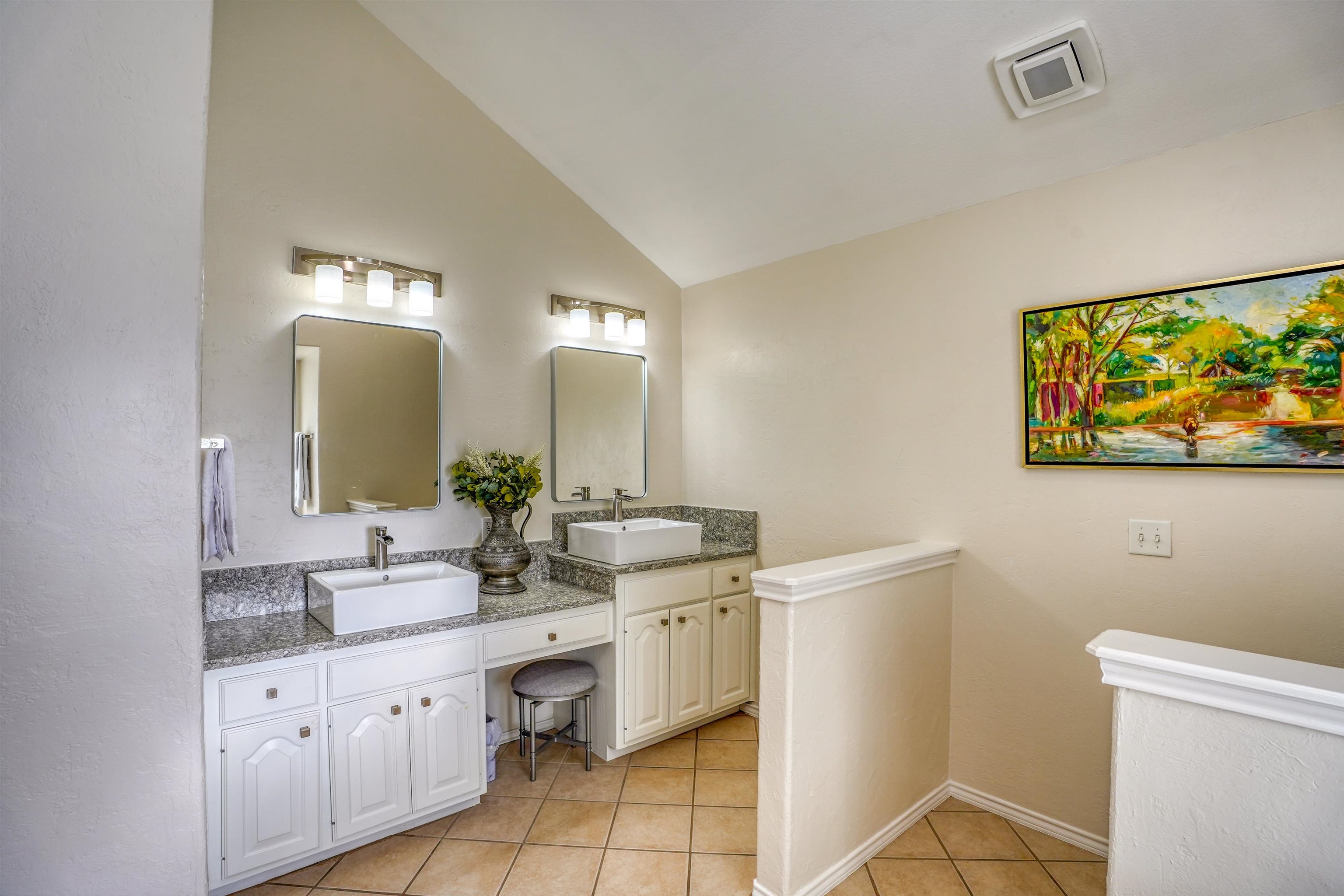 118 Broadmoor Property Photo 15