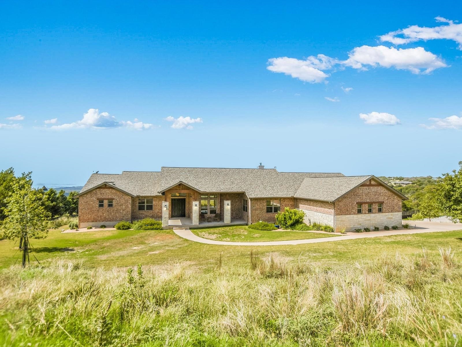 320 Eagle Ridge Property Photo 1