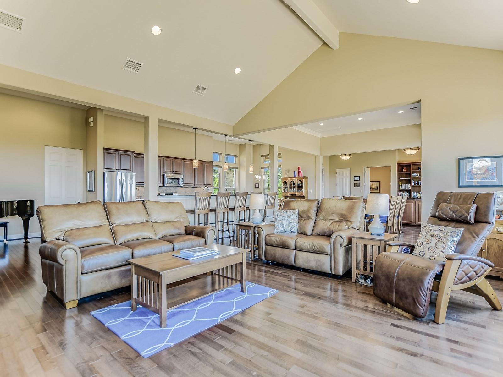 320 Eagle Ridge Property Photo 4