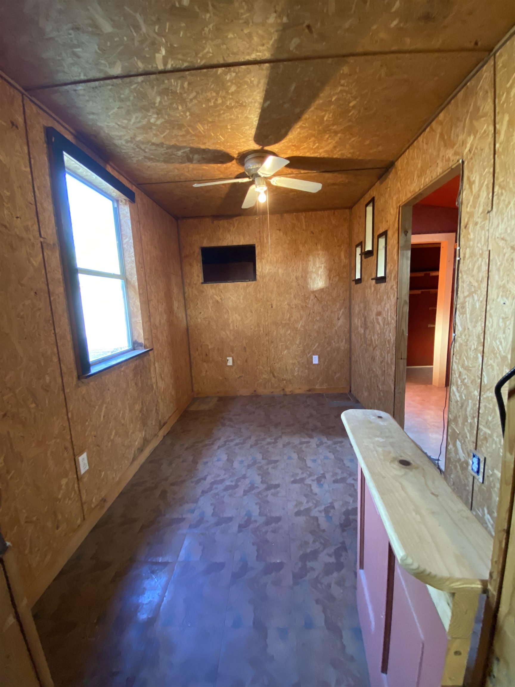 1112 Holcomb Street Property Photo 15
