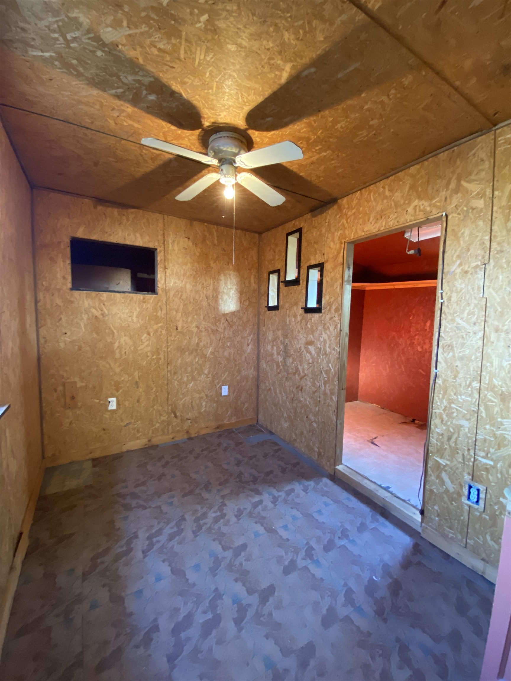 1112 Holcomb Street Property Photo 16