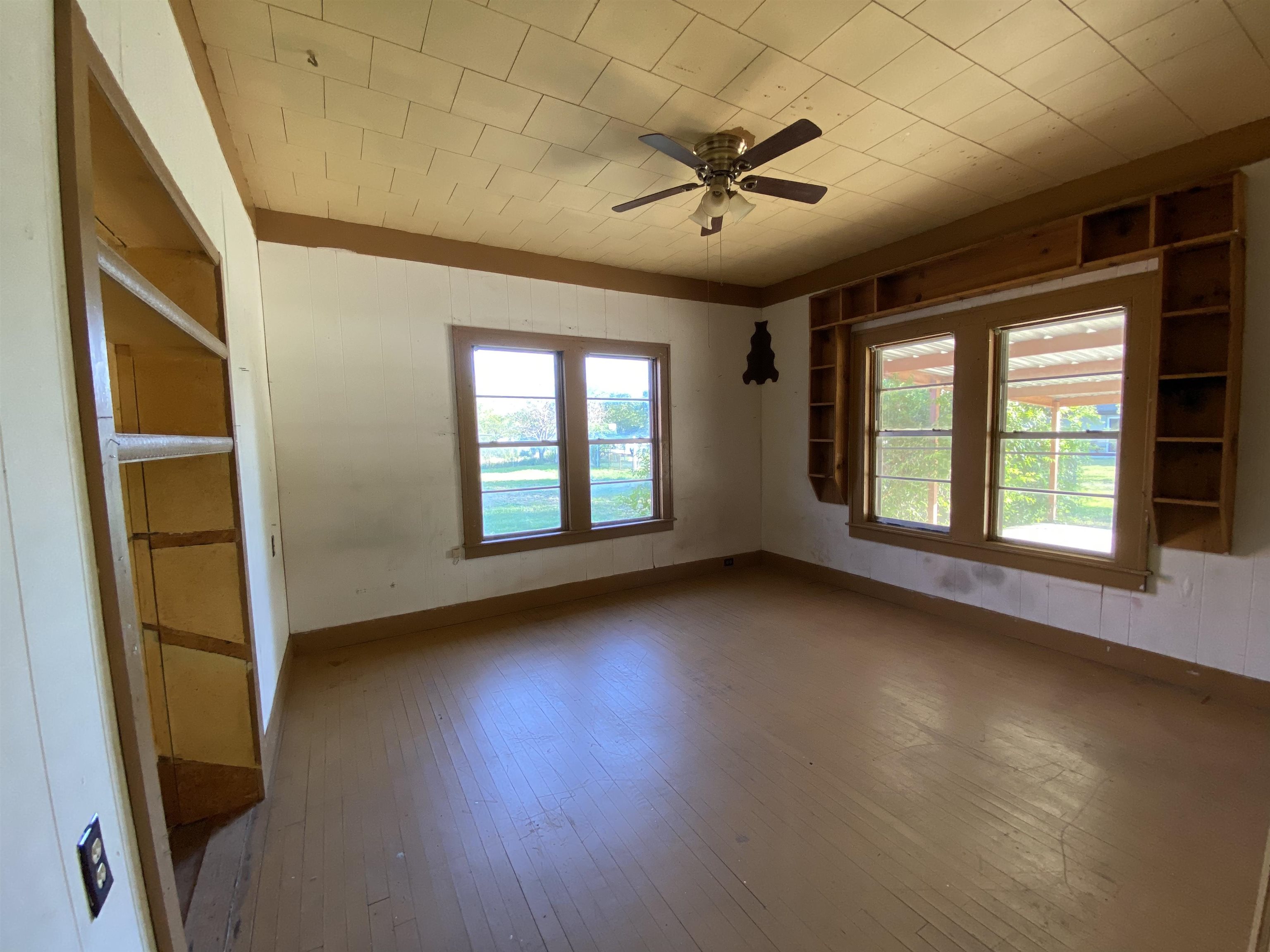 1112 Holcomb Street Property Photo 20