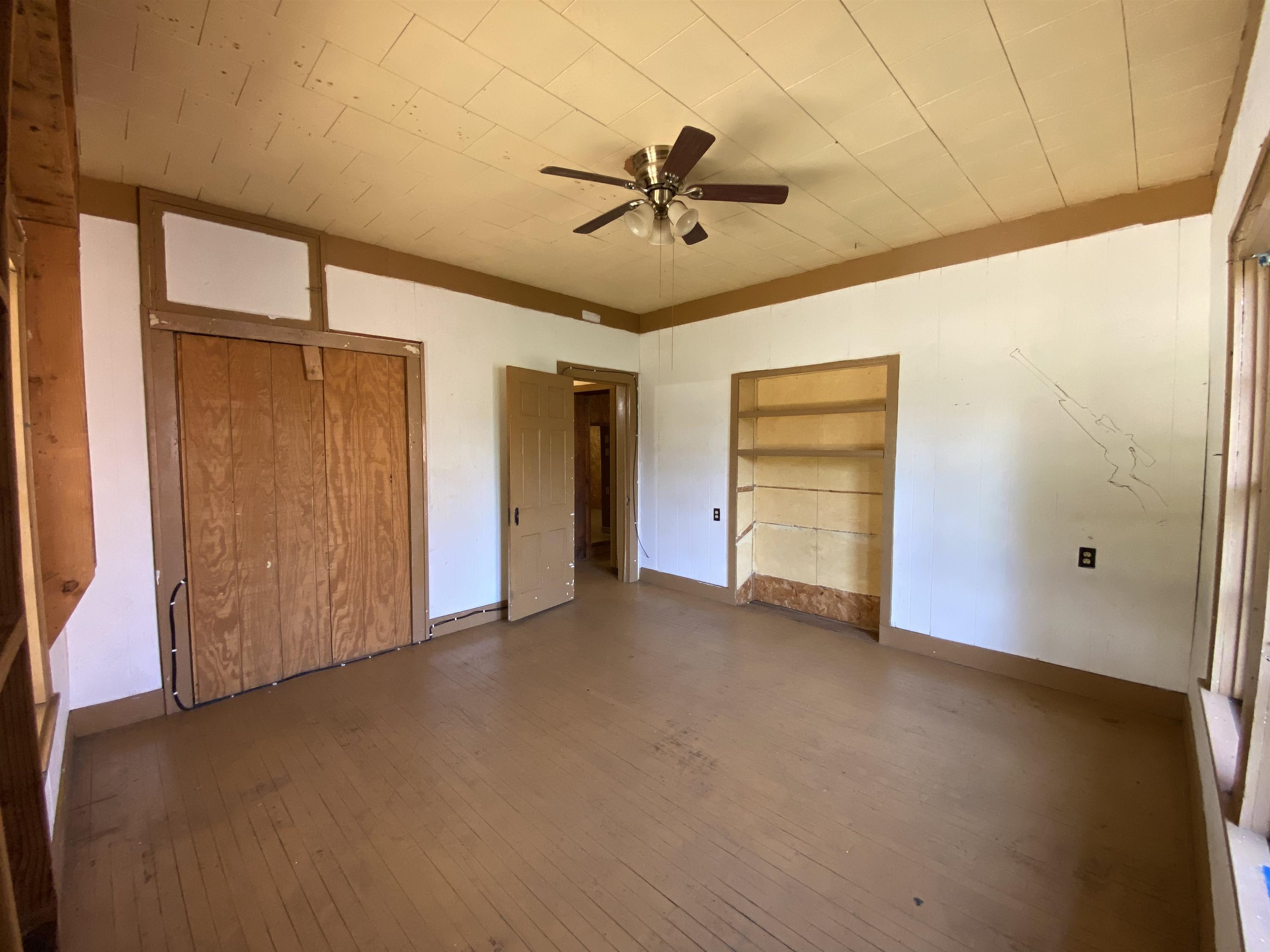 1112 Holcomb Street Property Photo 21
