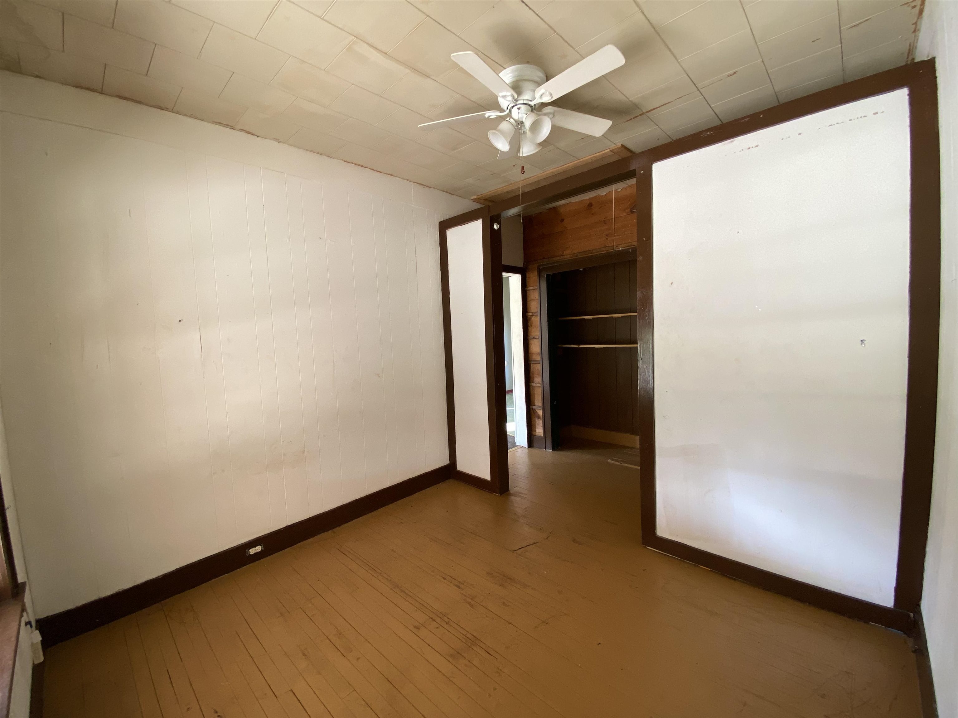 1112 Holcomb Street Property Photo 24