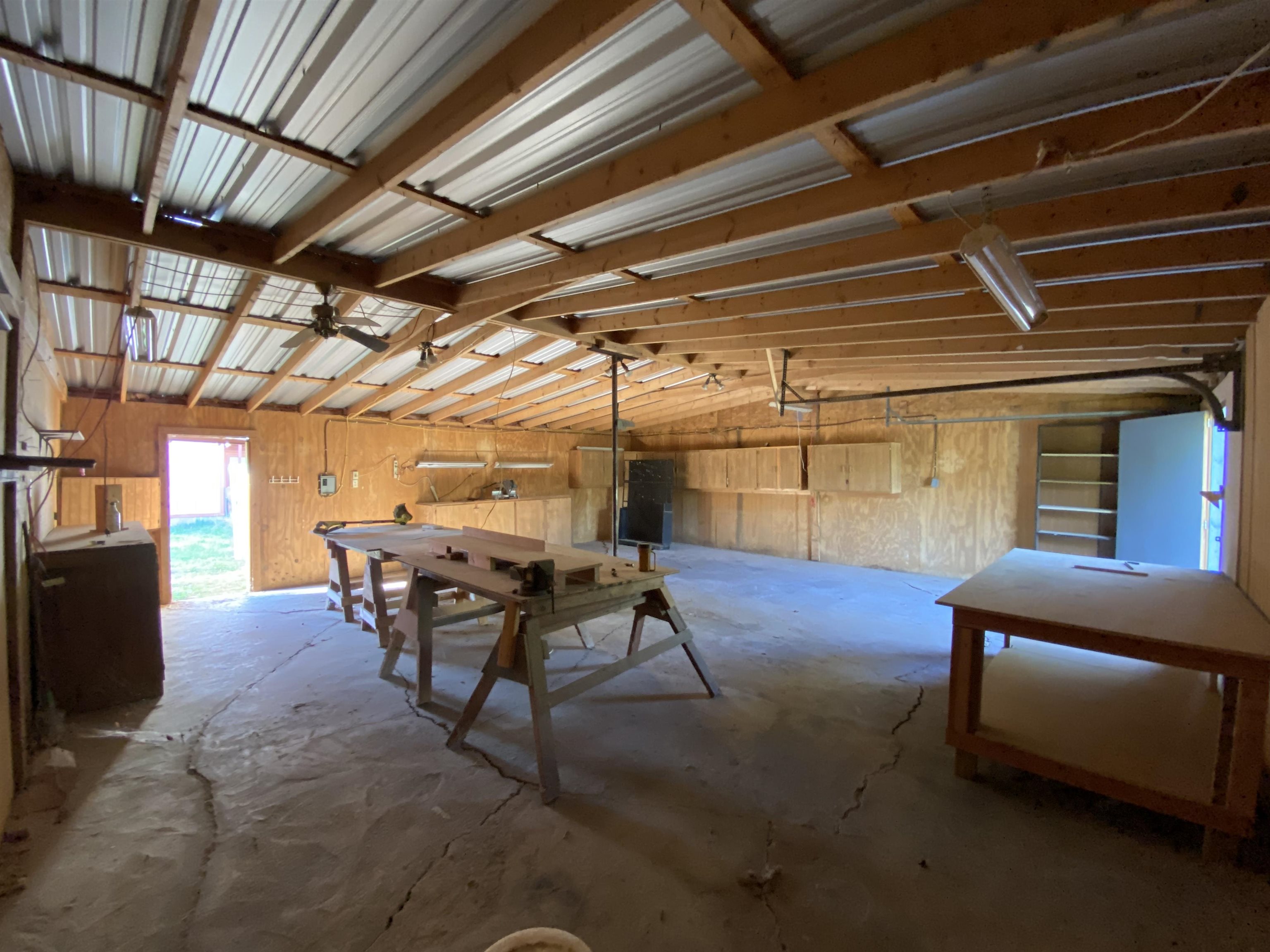 1112 Holcomb Street Property Photo 25