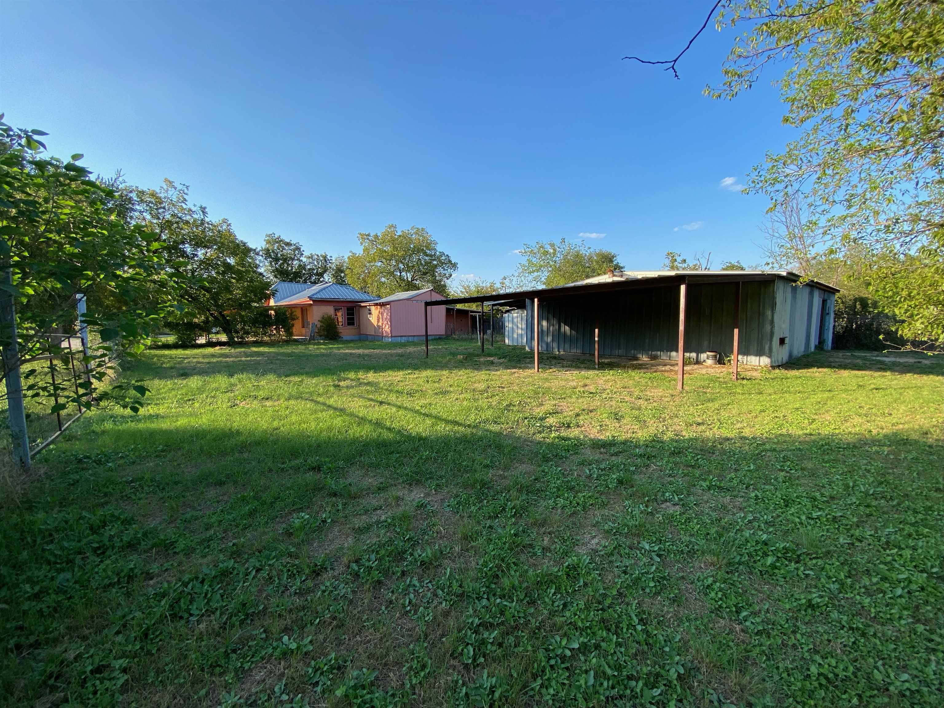 1112 Holcomb Street Property Photo 30