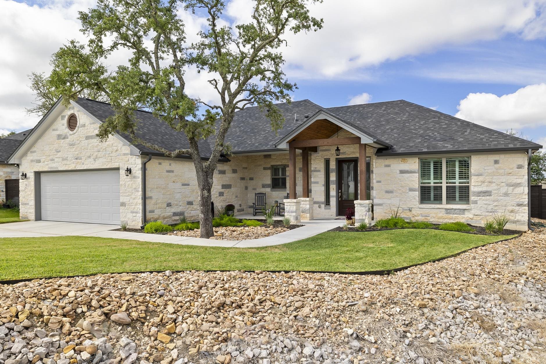 116 E Colby Canyon Drive Property Photo 2