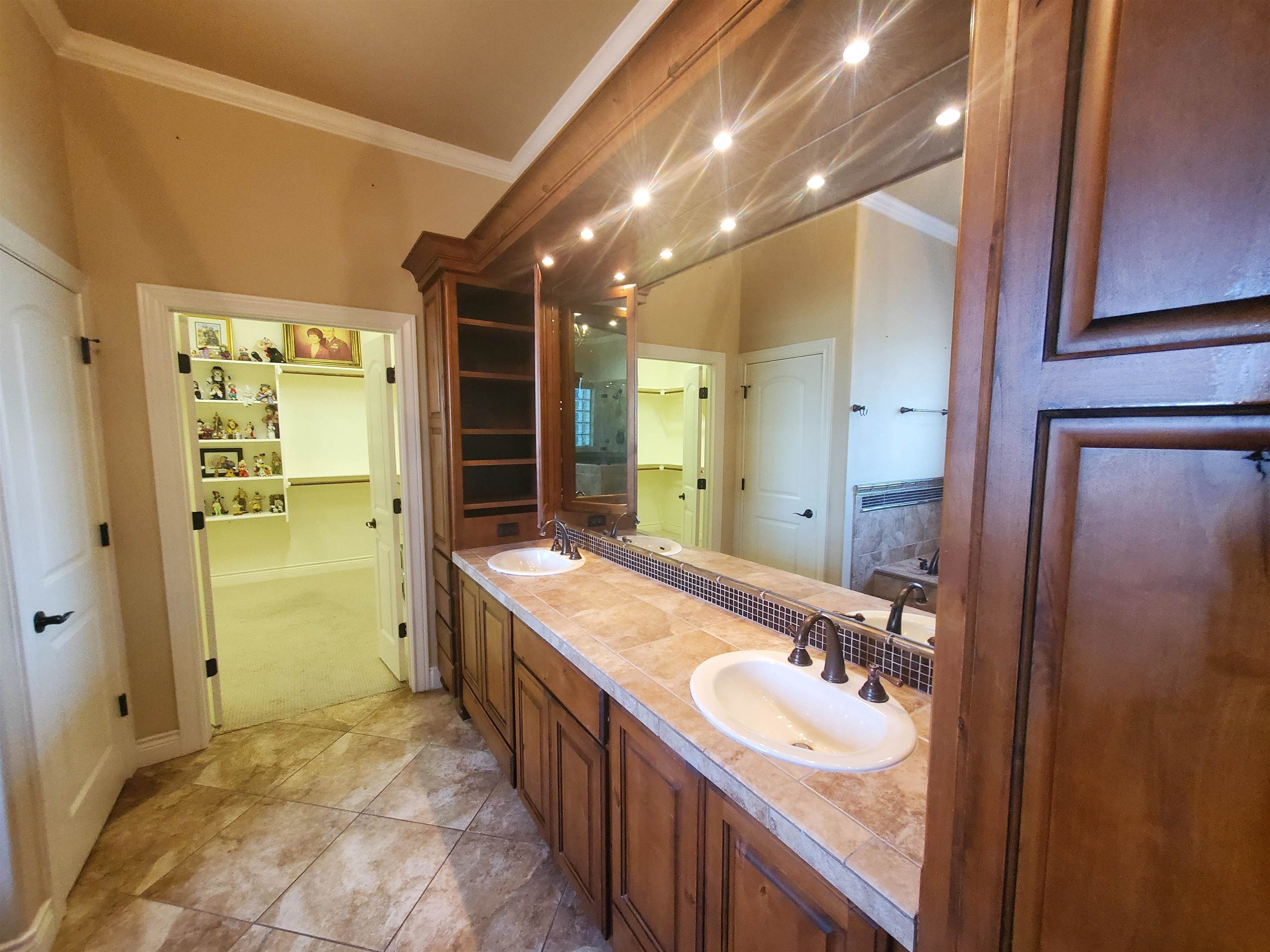 600 Legends Parkway Property Photo 11