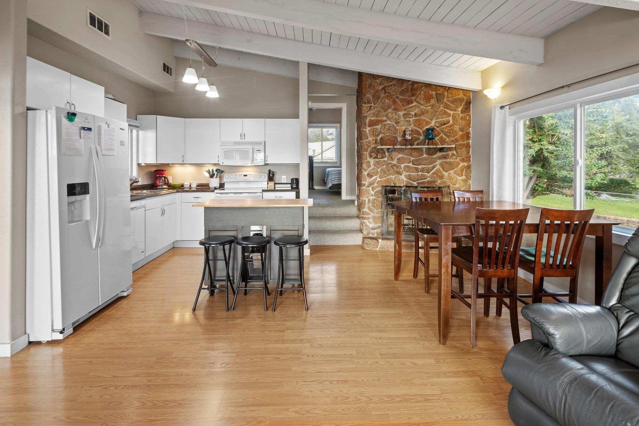 132 Granite St Property Photo 8