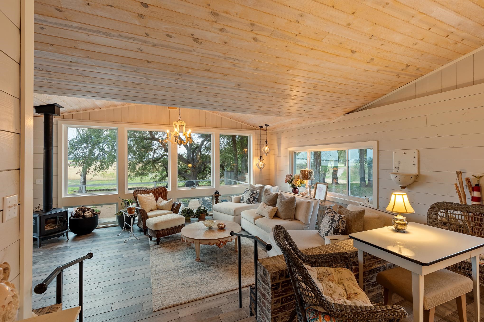 402 Breezeway Property Photo