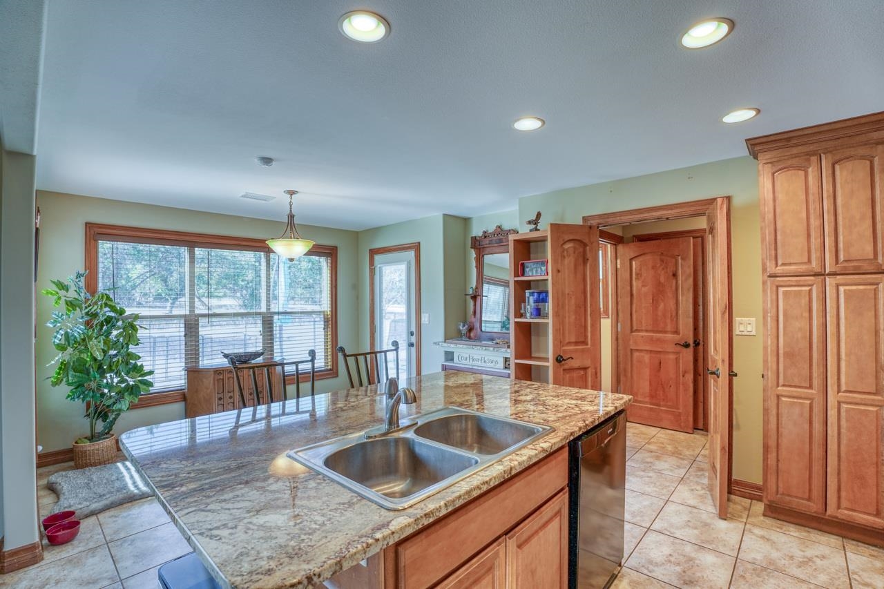 2900 Hi Mesa Property Photo 9