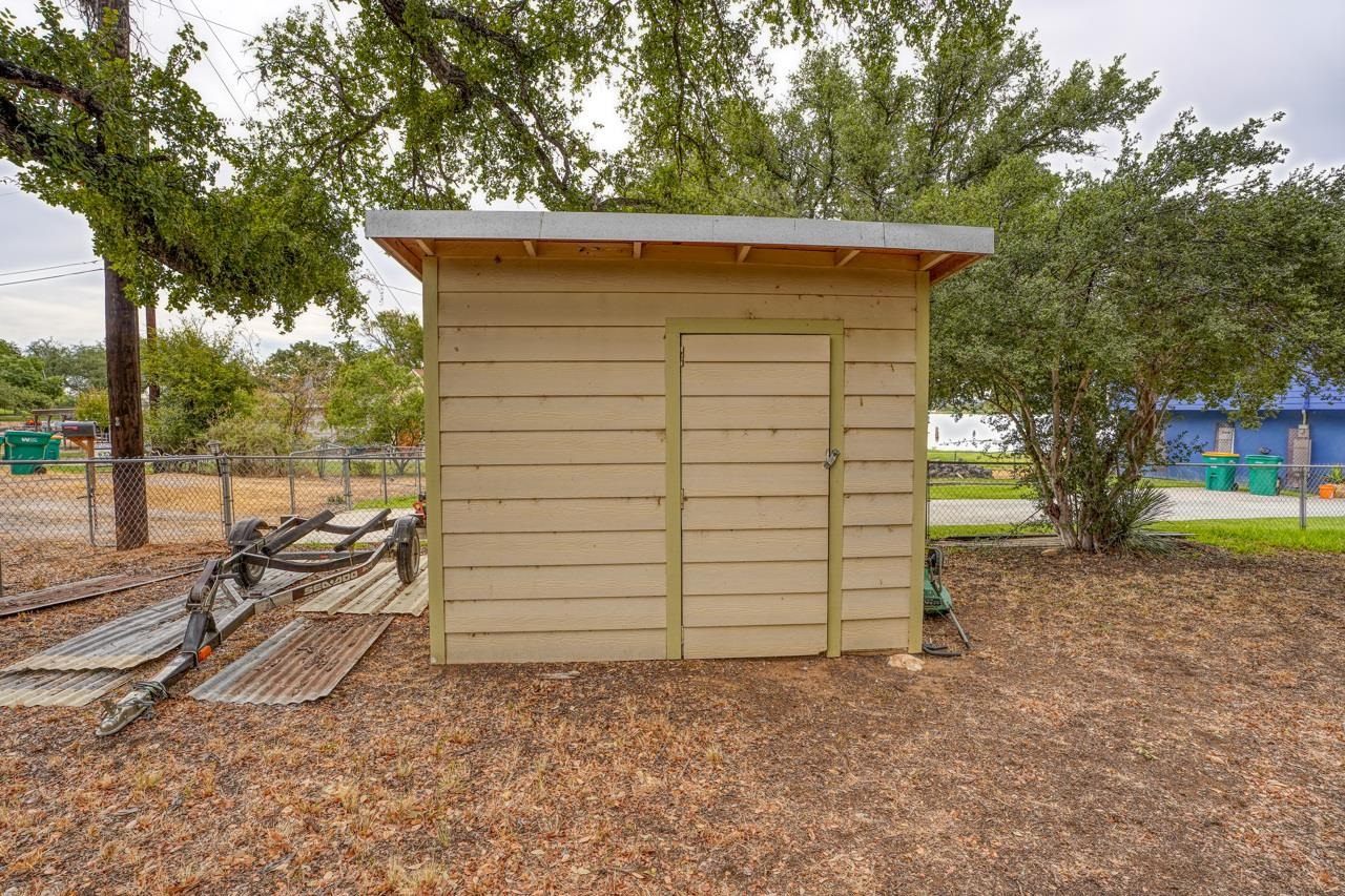 1140 Hill Circle Drive Property Photo 6