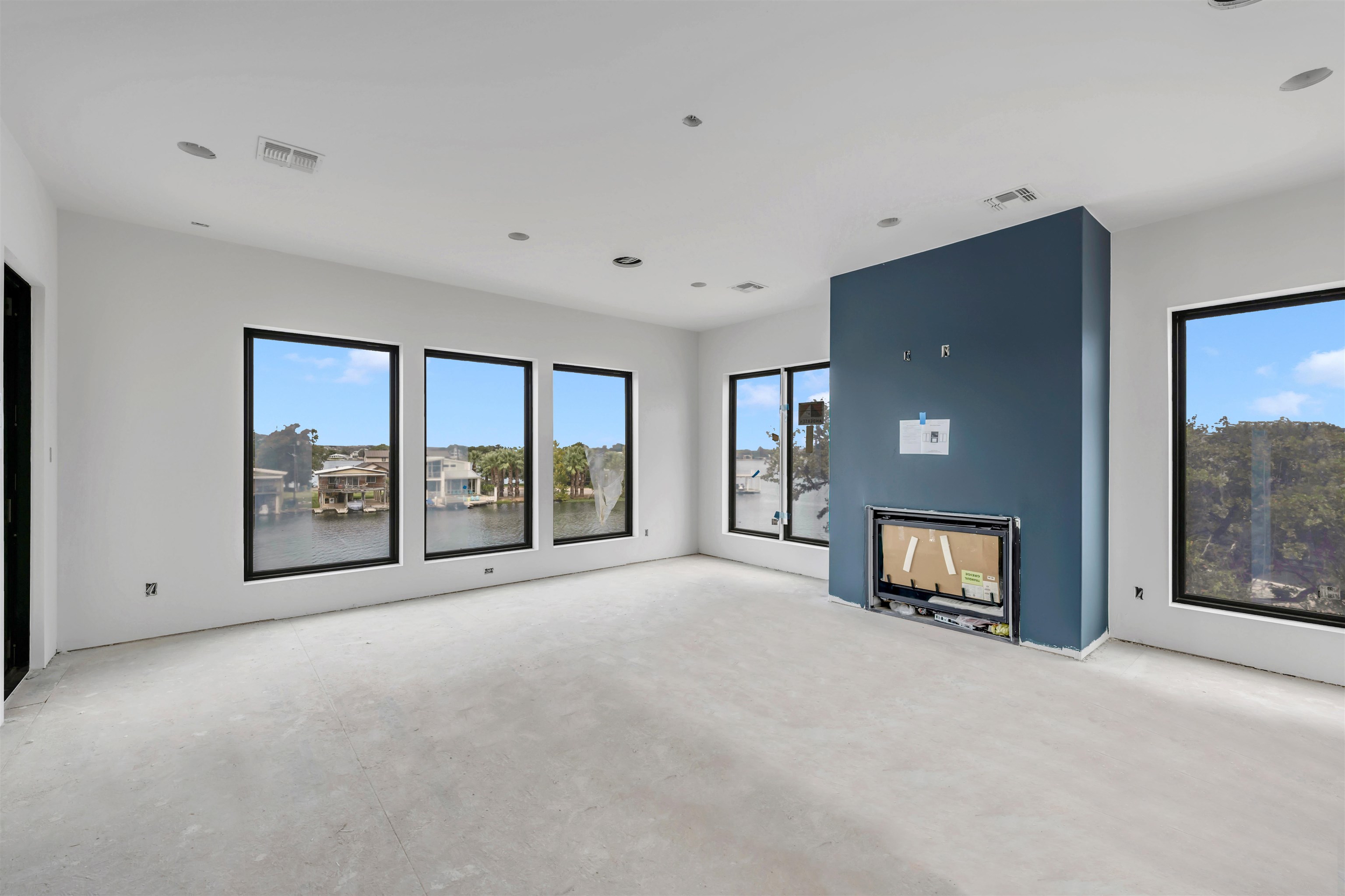 175 Pointview Drive Property Photo 8