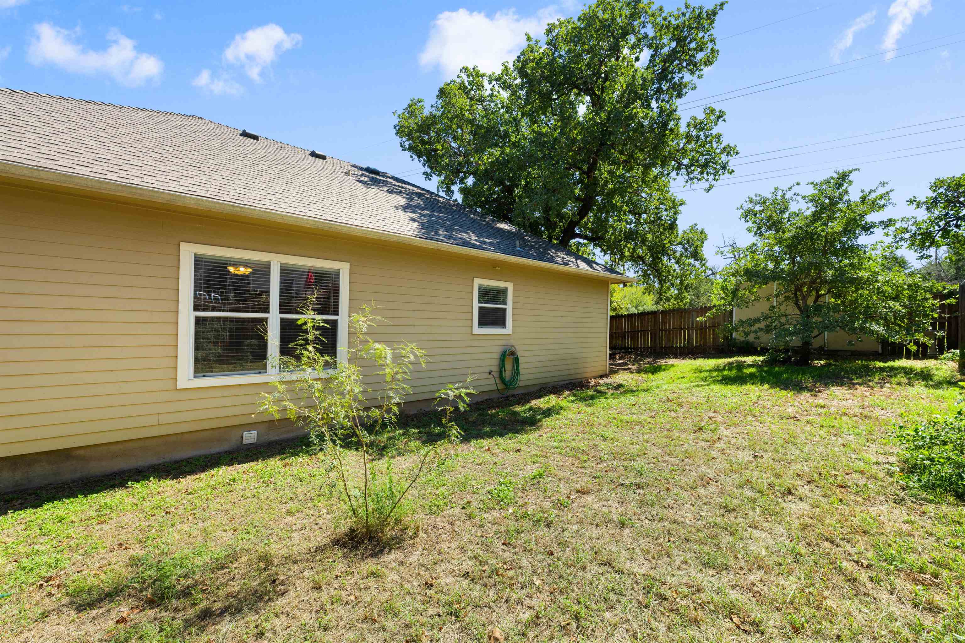 806 Pine Lane Property Photo 18