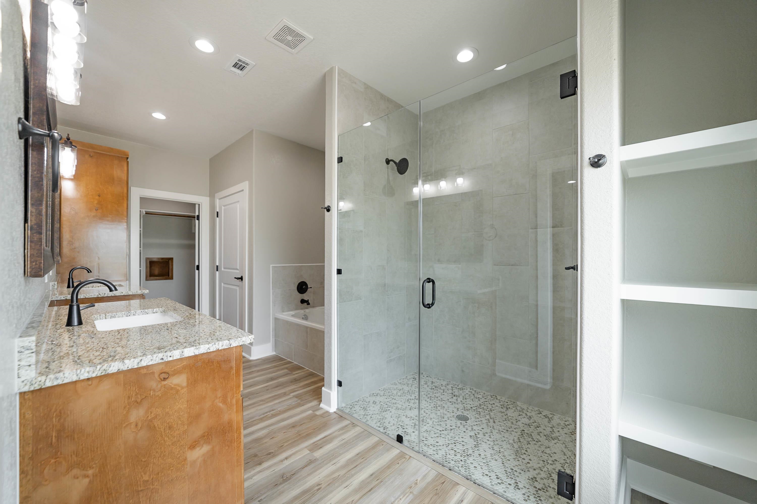 214 Oak Grove Parkway Property Photo 14