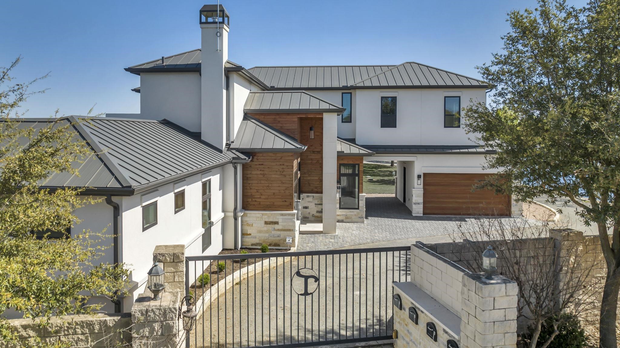 338 Park Lane Property Photo 1