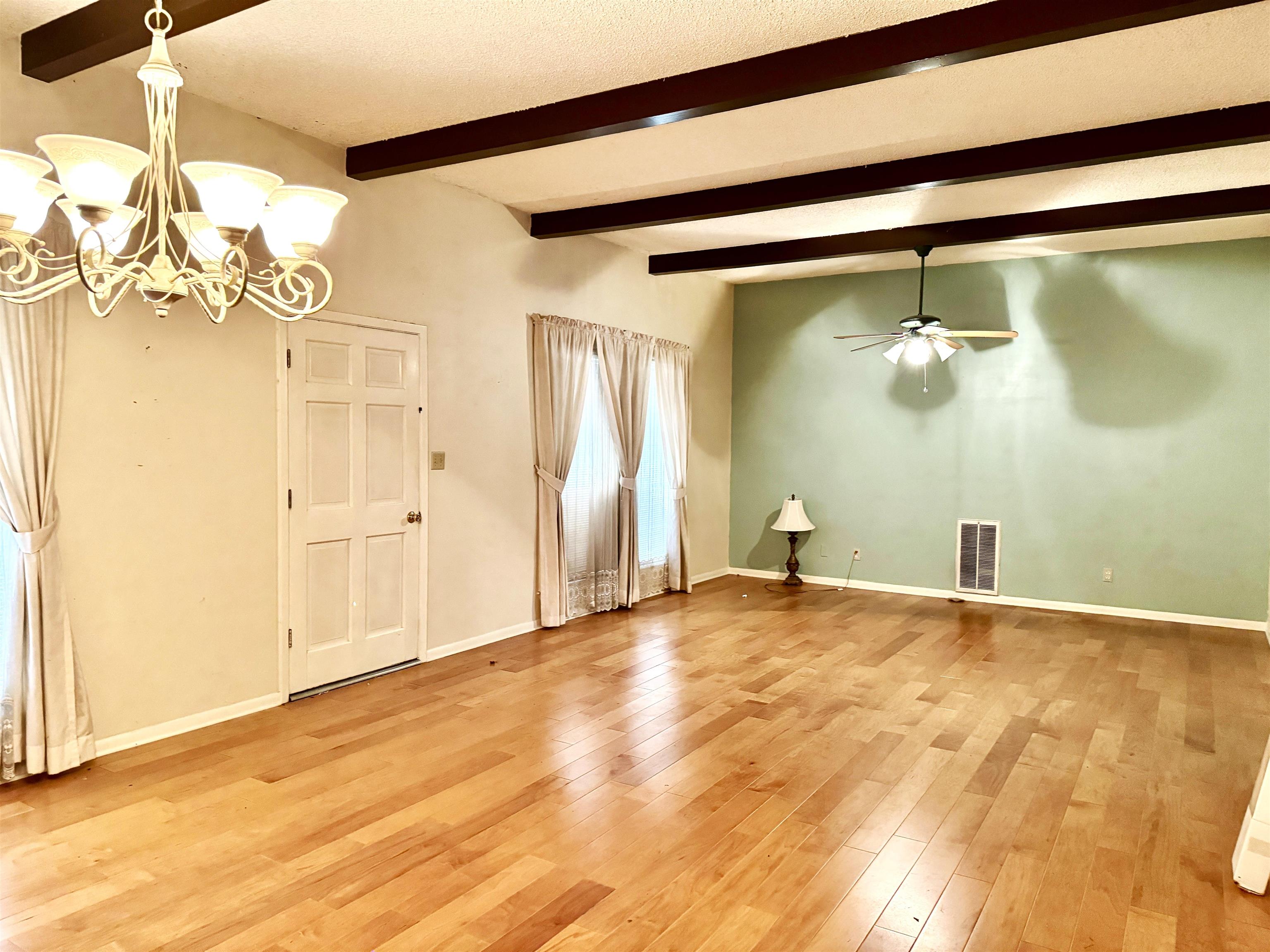 601 S Chaparral Property Photo 2