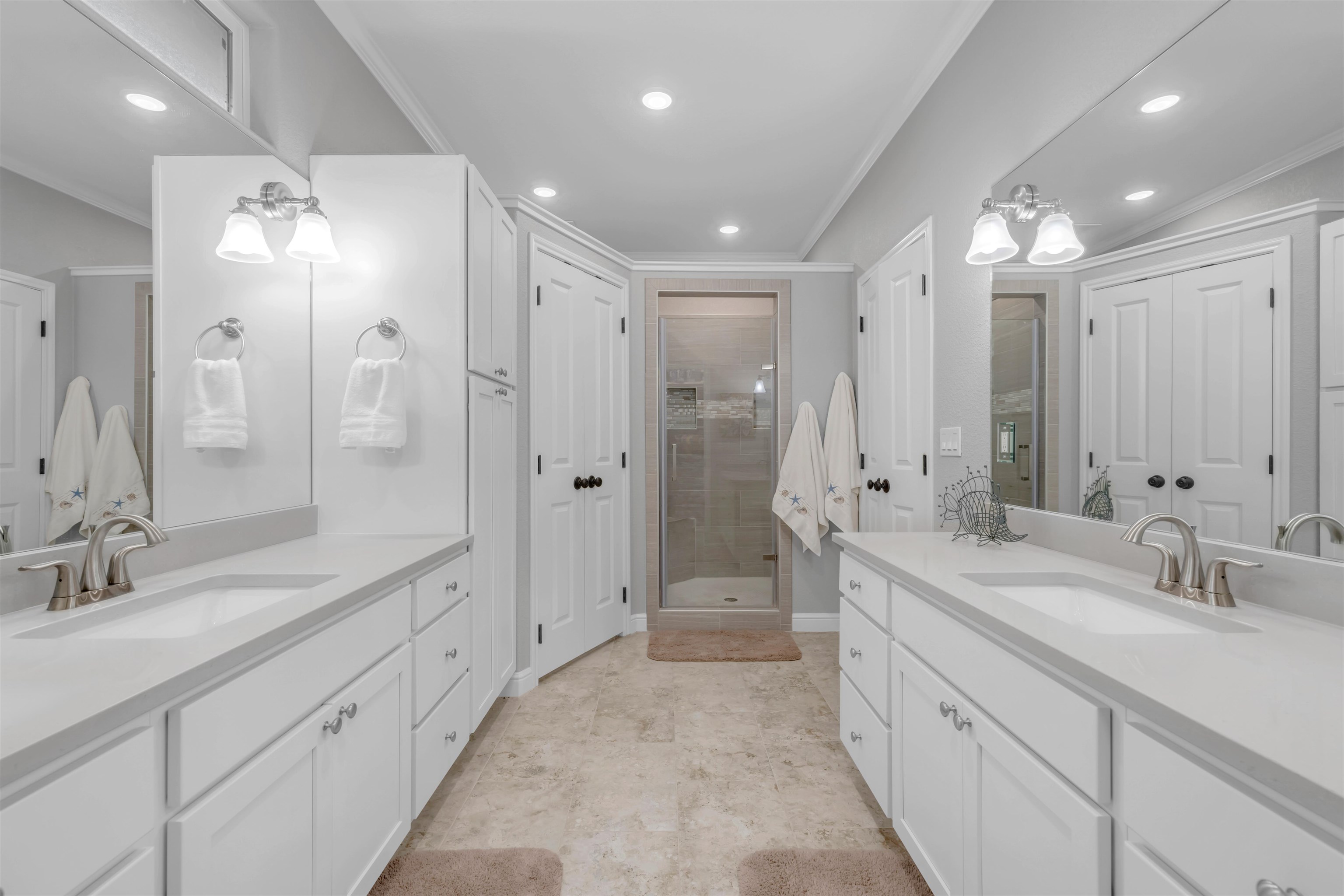 2101 River Oaks Dr. Property Photo 15