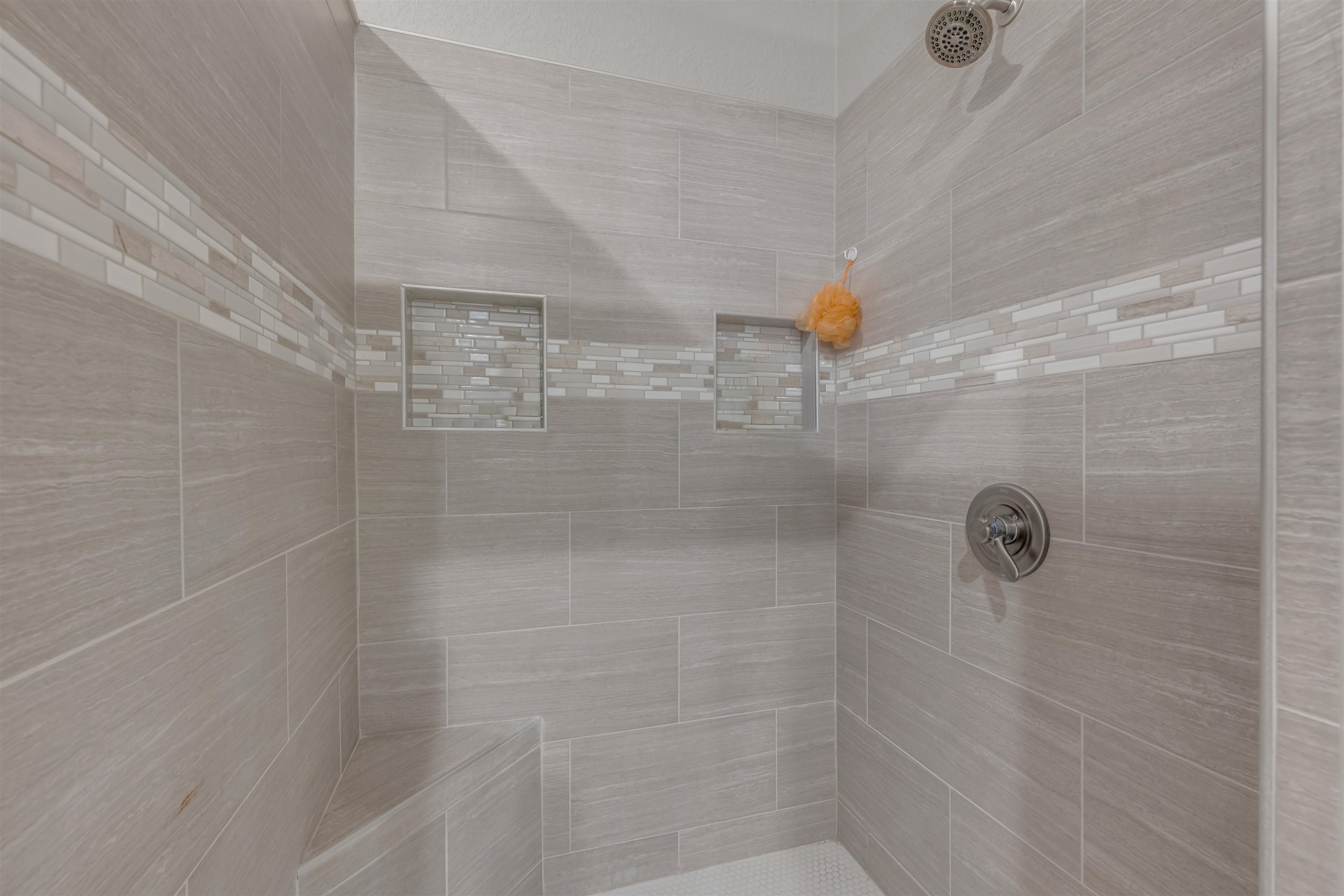 2101 River Oaks Dr. Property Photo 16