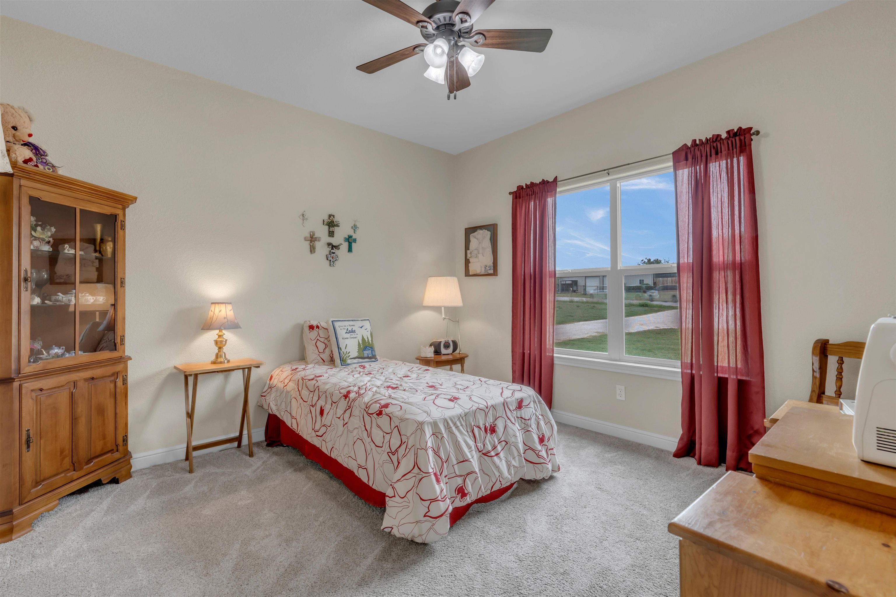 2101 River Oaks Dr. Property Photo 17