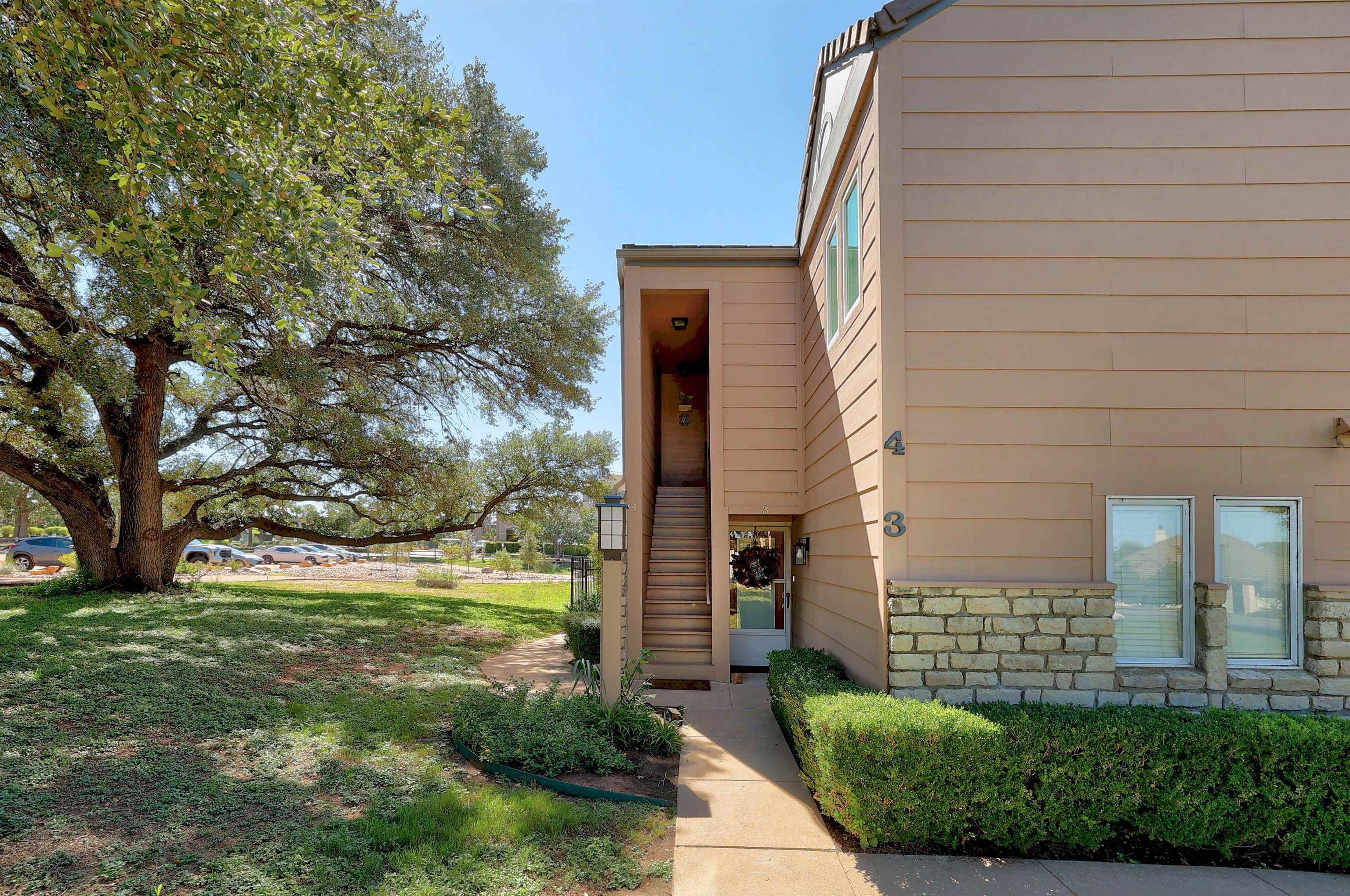 605 Port Property Photo 1