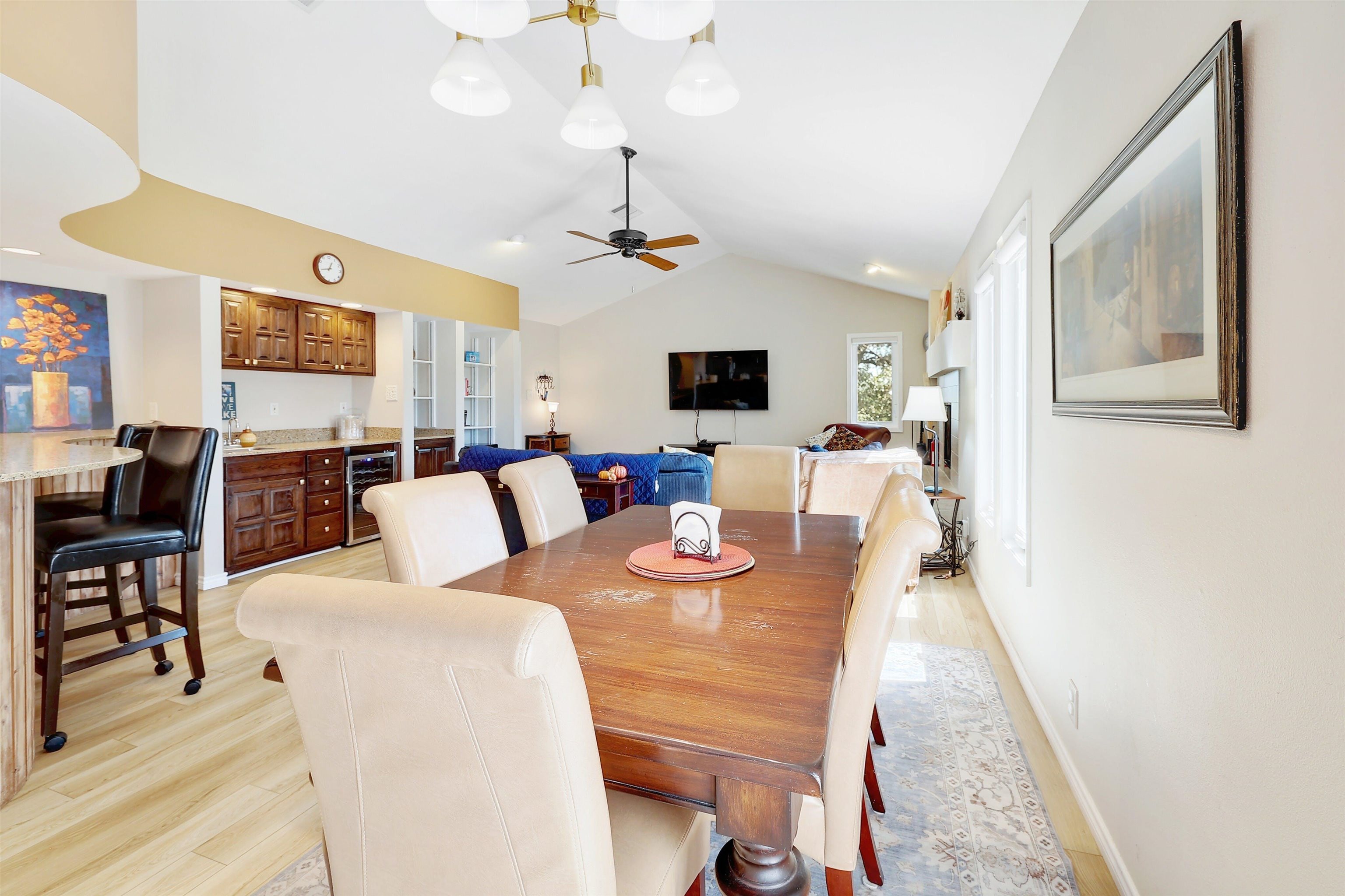 605 Port Property Photo 3