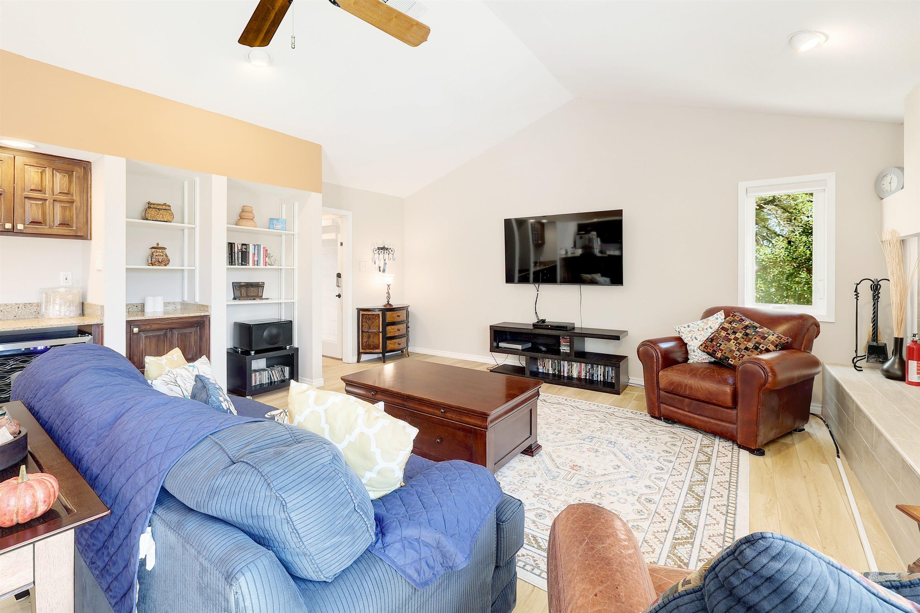 605 Port Property Photo 6