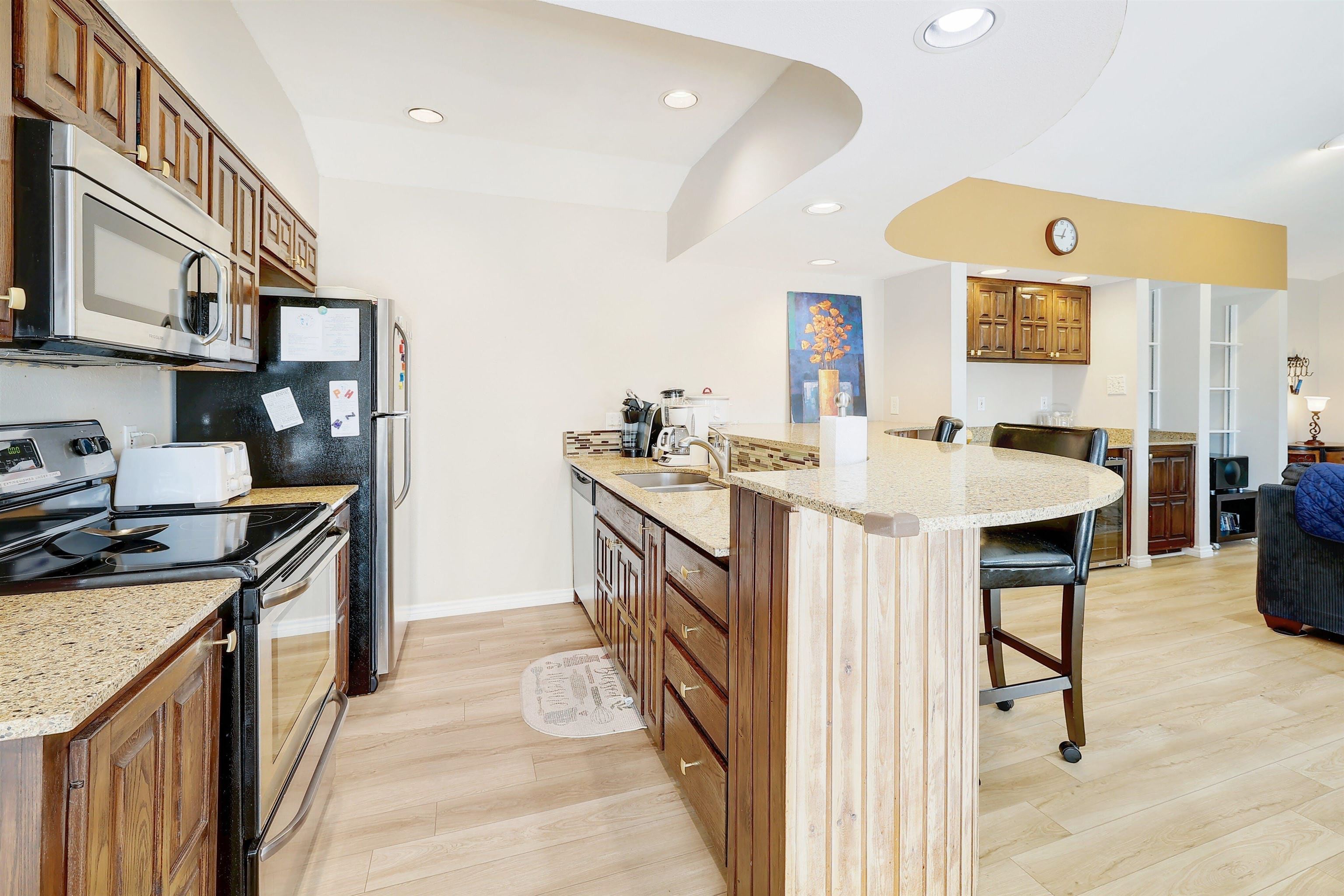 605 Port Property Photo 11