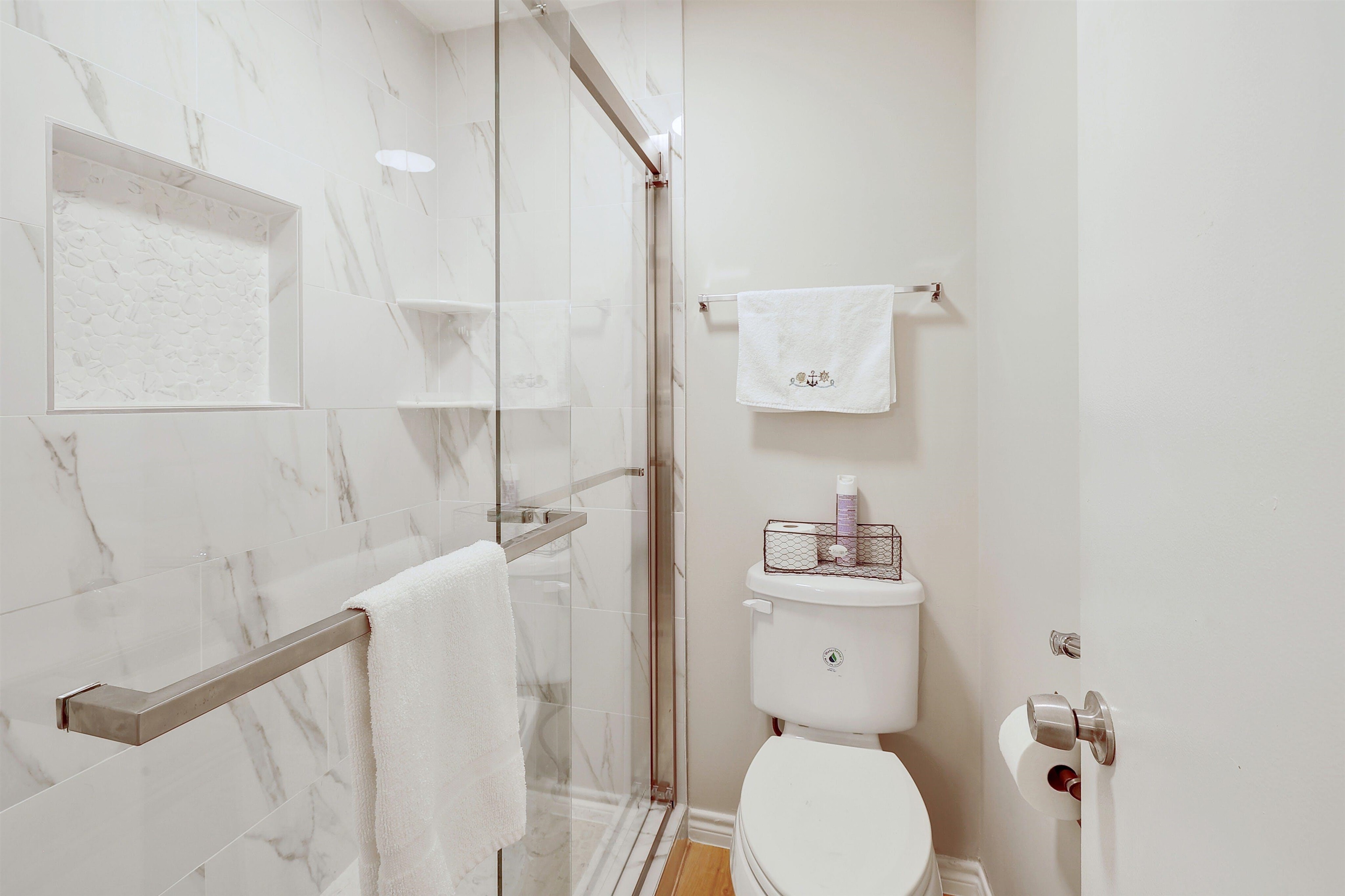 605 Port Property Photo 16